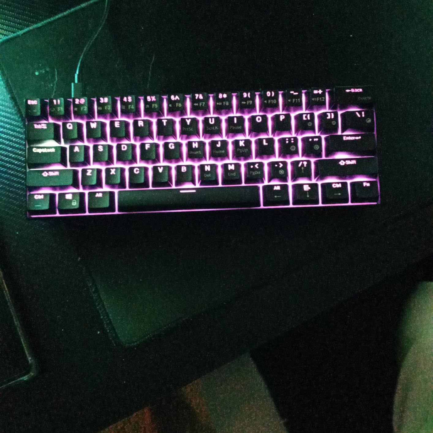 RK ROYAL KLUDGE RK61 60% Gaming Keyboard, Wired RGB Mechanical Keyboard with No-Conflict 61 Keys, Hot Swappable PC Game Keyboard for Windows Mac, Quiet Red Switch-White - Customer Photo 4
