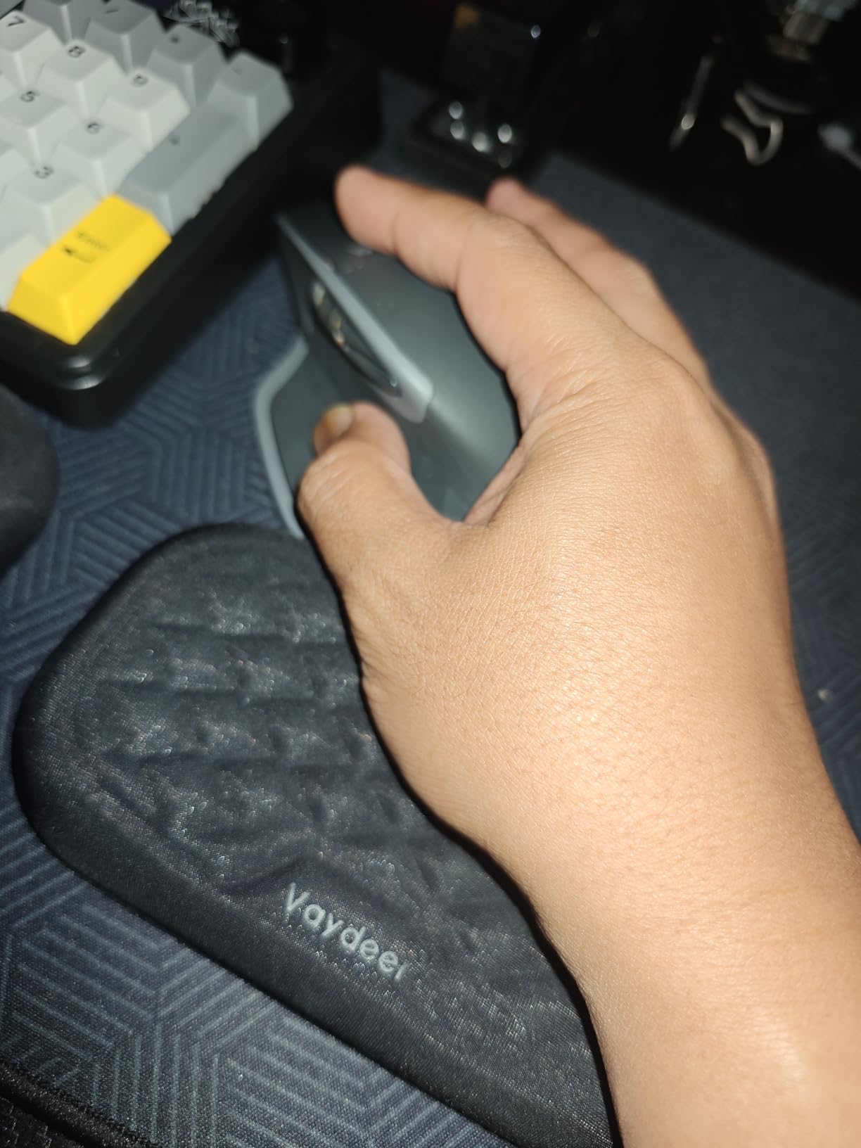 Vaydeer Wrist Rest for Keyboard and Mouse, Computer Ergonomic Wrist Support Pad, Soft Memory Foam Arm Cushion for Desk, Palm Hand Office Laptop Typing - Customer Photo 2