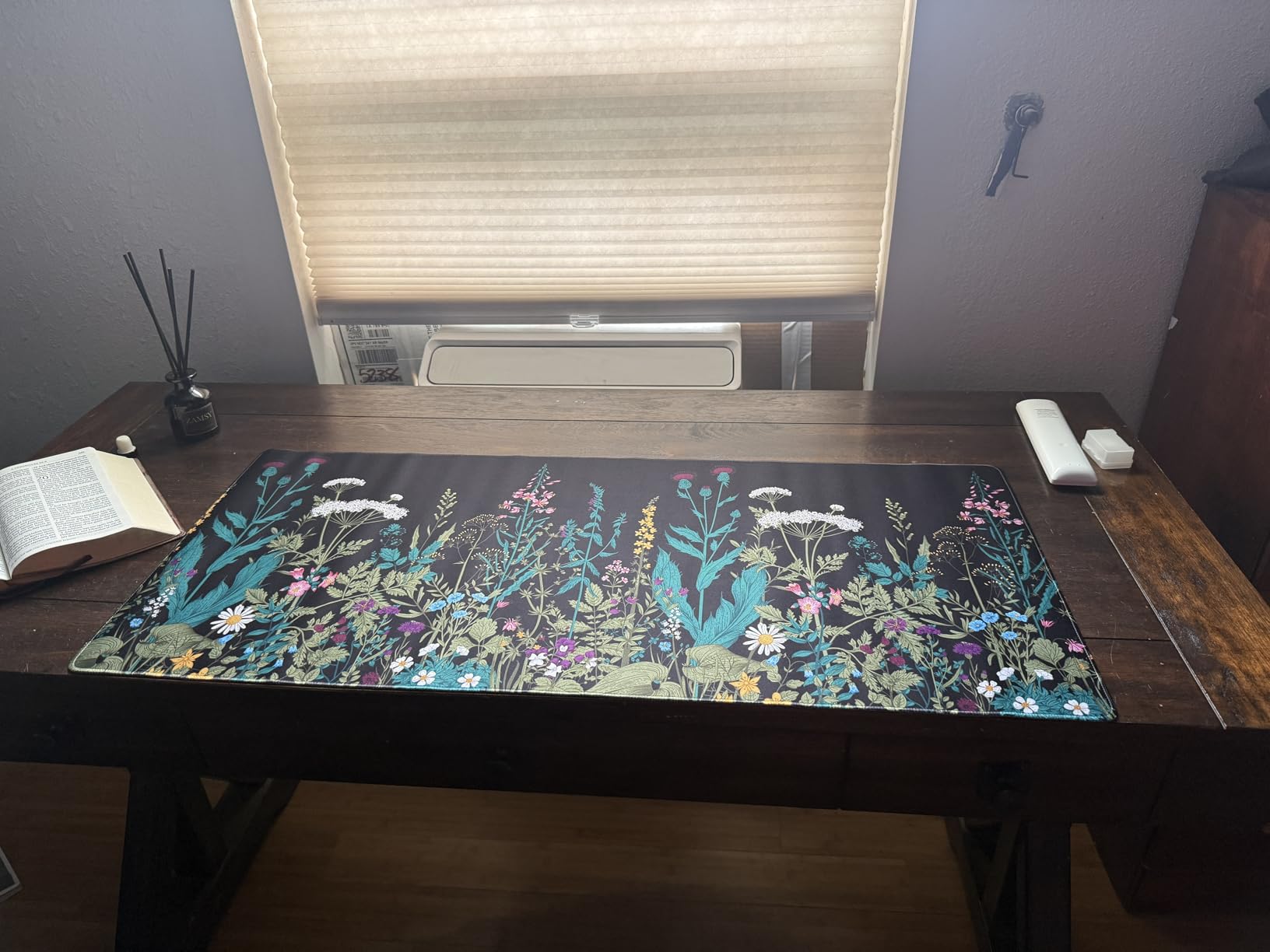 iCasso Extended Gaming Mouse Pad(35.4 x 15.7inch), Large Non-Slip Rubber Base Mousepad with Stitched Edges, Waterproof Keyboard Mouse Mat Desk Pad for Work, Game, Office, Home - Forest - Customer Photo 1