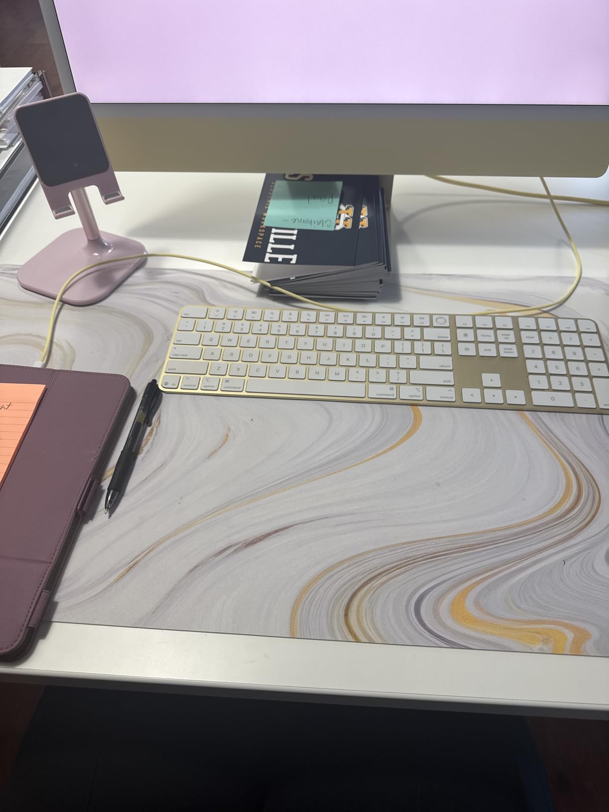 QIYI Large Mouse Pad, Cute Pink Desk Mat for Desktop, Women Girls PU Leather Desk Pad Waterproof Gaming Mousepad, Rose Gold Marble Computer Protector Writing Pad for School Office Home 31.5