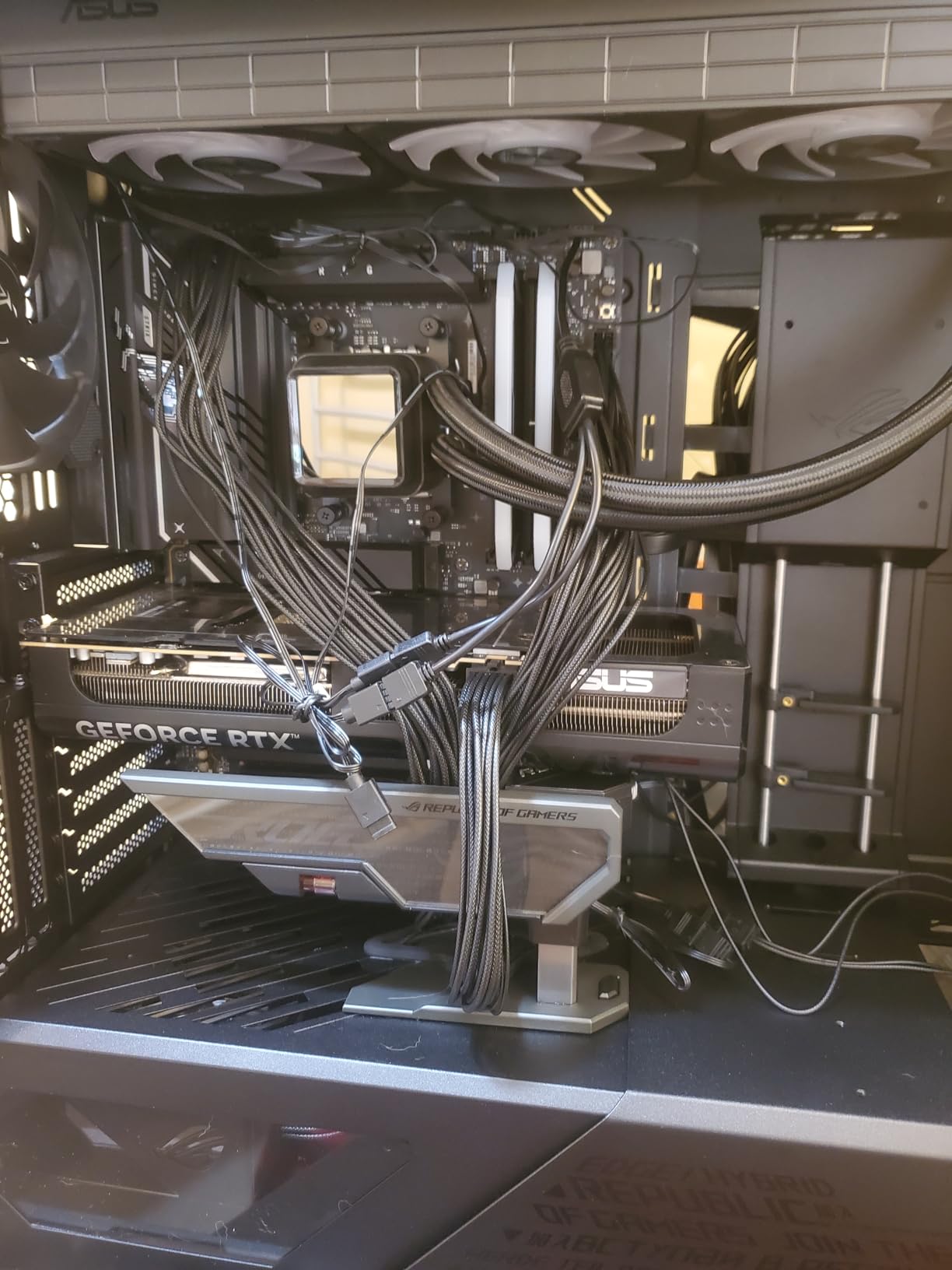 Asiahorse 16AWG Pro Power Supply Sleeved Cable for Power Supply Extension Cable Wire Kit 1x24-PIN/ 2x8-PORT (4+4) M/B,3x8-PORT (6+2) PCI-E 30cm Length with Combs(Dual EPS Black) - Customer Photo 1