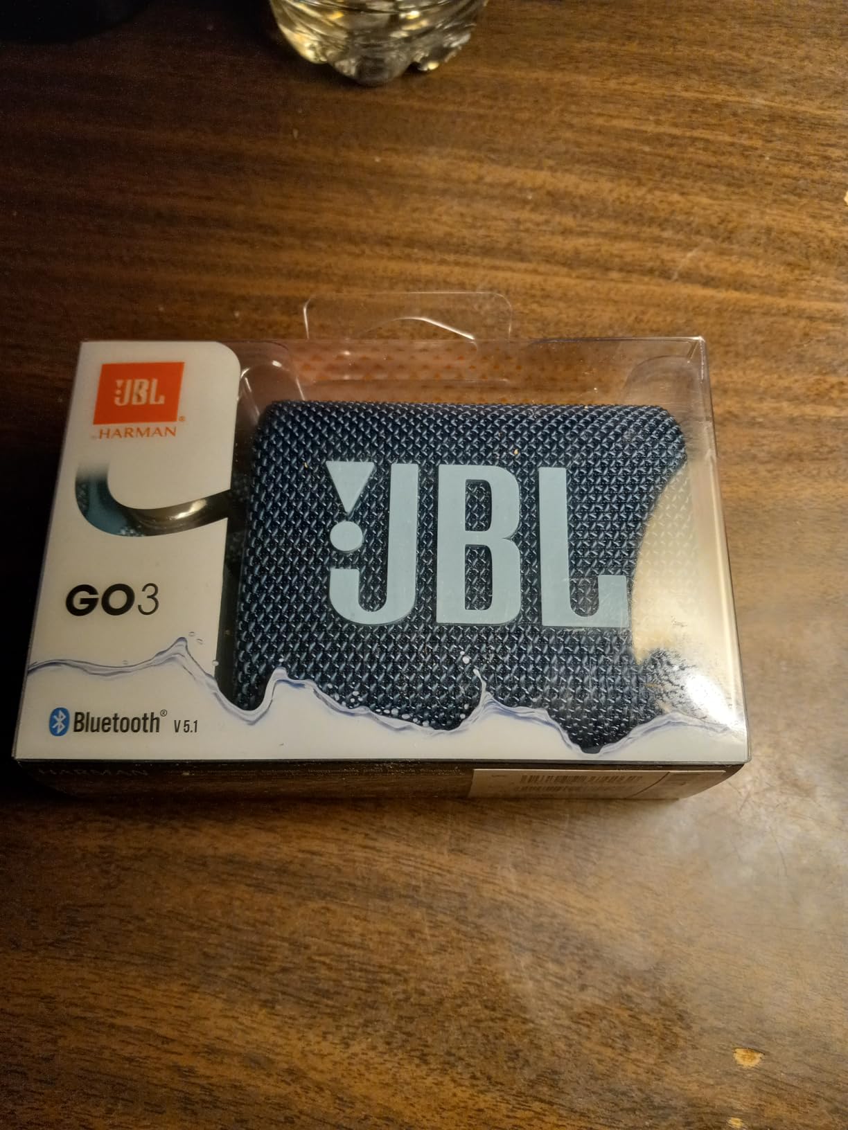 JBL Go 3 - Portable Mini Bluetooth Speaker, big audio and punchy bass, IP67 waterproof and dustproof, 5 hours of playtime, speaker for home, outdoor and travel (Black) - Customer Photo 3