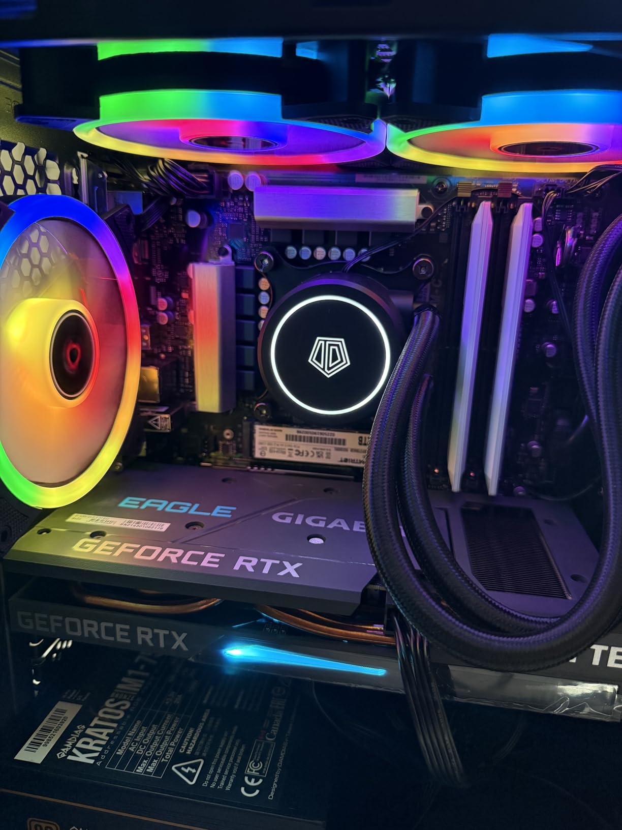 ID-COOLING FROSTFLOW X 240 Snow CPU Water Cooler LGA1700 Compatible AIO Cooler 240mm CPU Liquid Cooler White LED 2x120mm PWM Fans, Intel 1700/1200/115X, AMD AM4/AM5 - Customer Photo 1