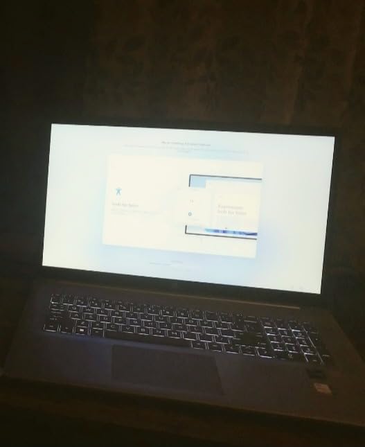 HP 17t Laptop, 17.3