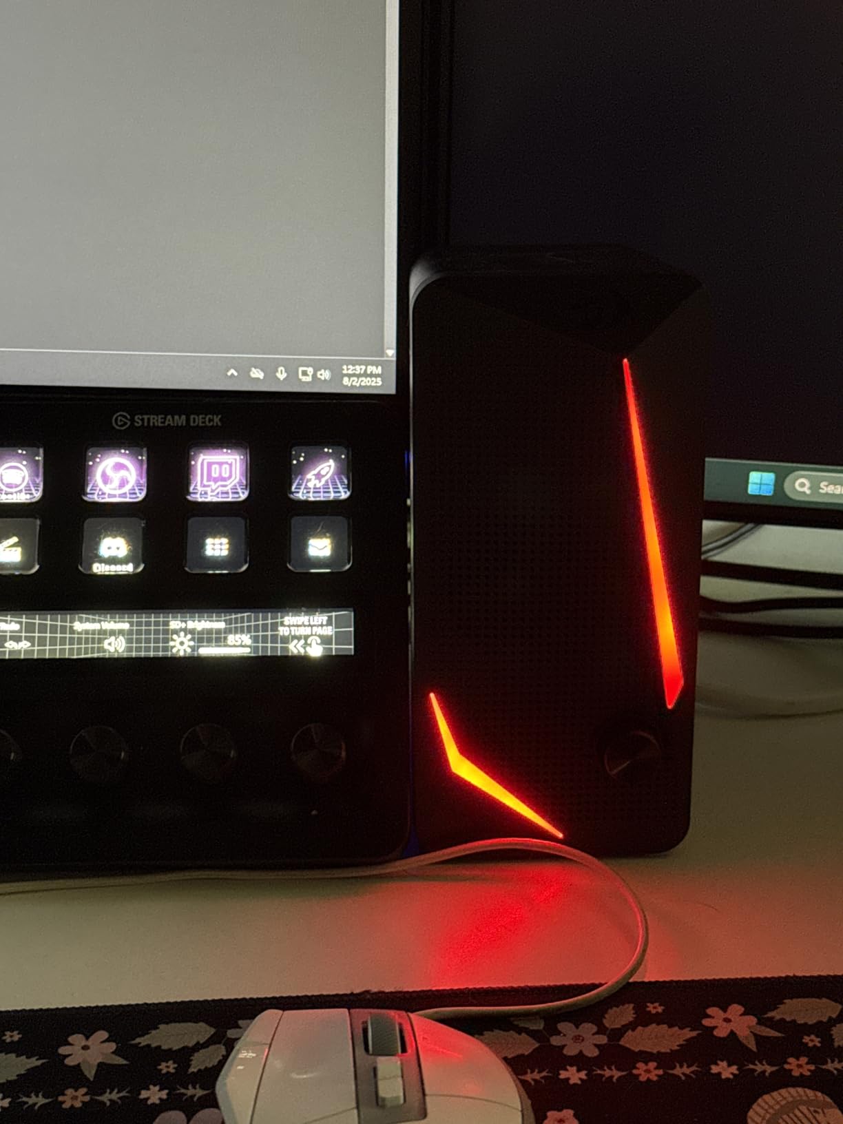 Redragon GS510 RGB Desktop Speakers, 2.0 Channel PC Computer Speaker with 4 Colorful LED Backlight Modes, Enhanced Bass and Easy-Access Volume Control, USB Powered w/ 3.5mm Cable Customer Review Redragon GS510 RGB Desktop Speakers, 2.0 Channel PC Computer Speaker with 4 Colorful LED Backlight Modes, Enhanced Bass and Easy-Access Volume Control, USB Powered w/ 3.5mm Cable - Customer Photo 1