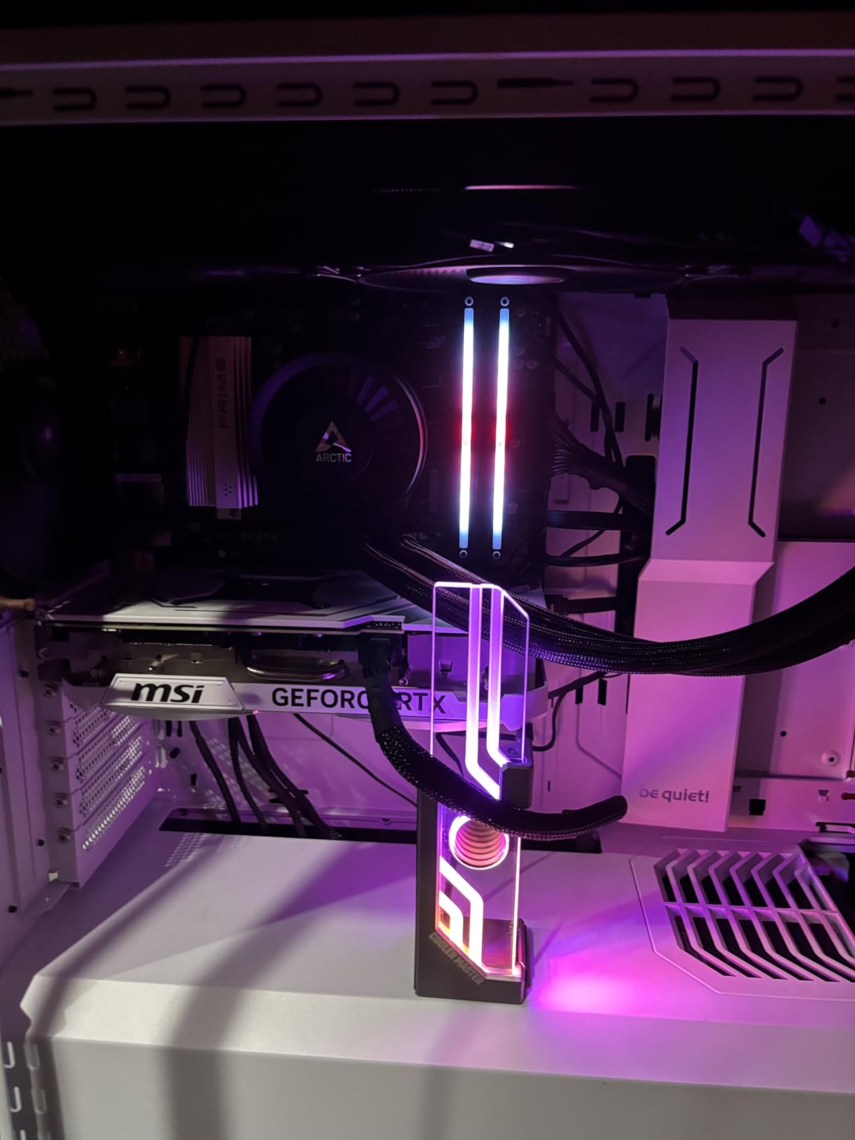 Cooler Master MasterAccessory ARGB GPU Support Bracket, Edge-Lit ARGB Tempered Glass, Universal GPU Bracket, Multiple Orientations (MCA-U000R-GSBTG-00) - Customer Photo 1