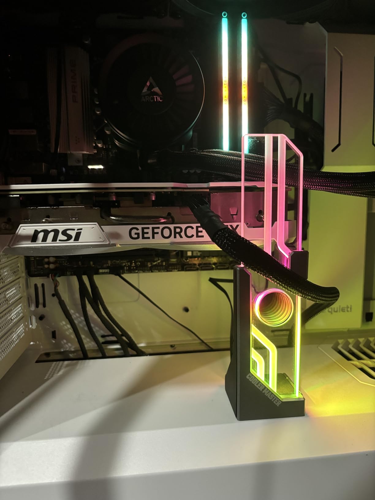 Cooler Master MasterAccessory ARGB GPU Support Bracket, Edge-Lit ARGB Tempered Glass, Universal GPU Bracket, Multiple Orientations (MCA-U000R-GSBTG-00) - Customer Photo 2