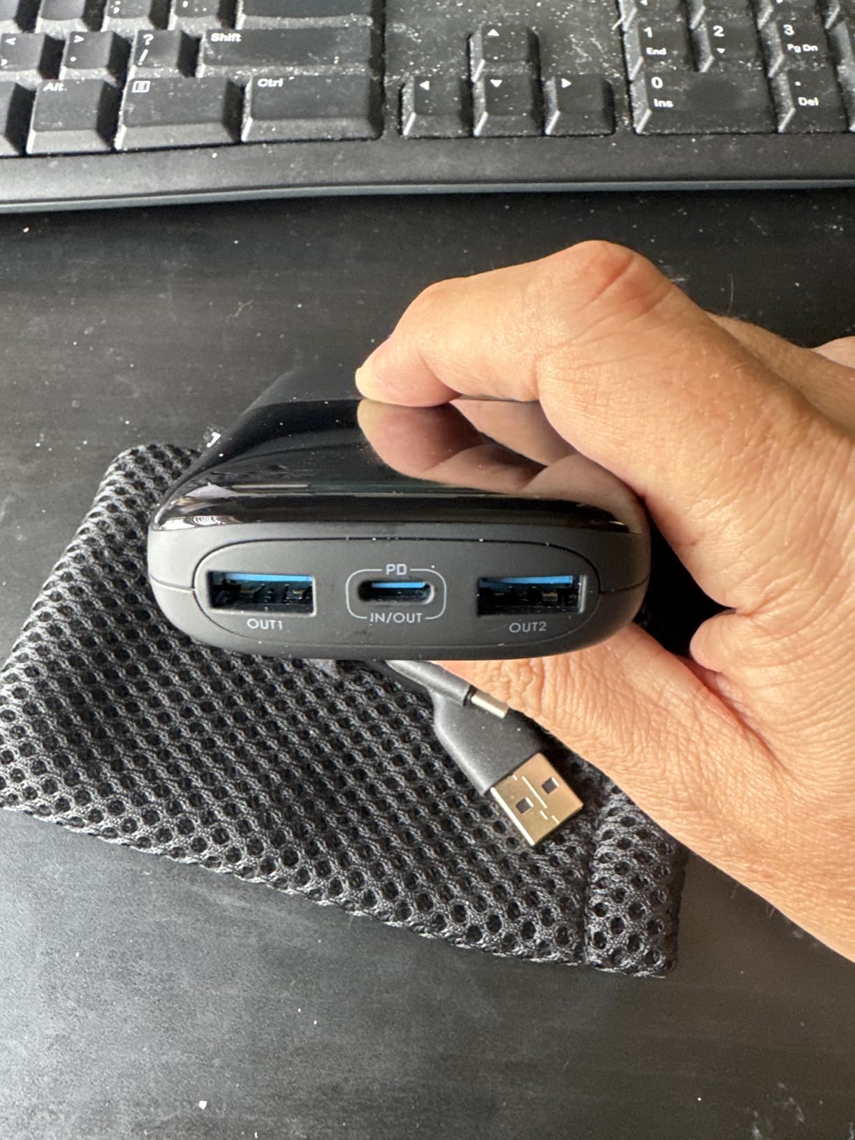INIU Portable Charger, Smallest 22.5W 10000mAh Power Bank, USB C in/Output Fast Charging 3-Output Mini Battery Pack Charger with Phone Holder for iPhone 17 16 15 14 Air Samsung S23 Google iPad Tablet - Customer Photo 3