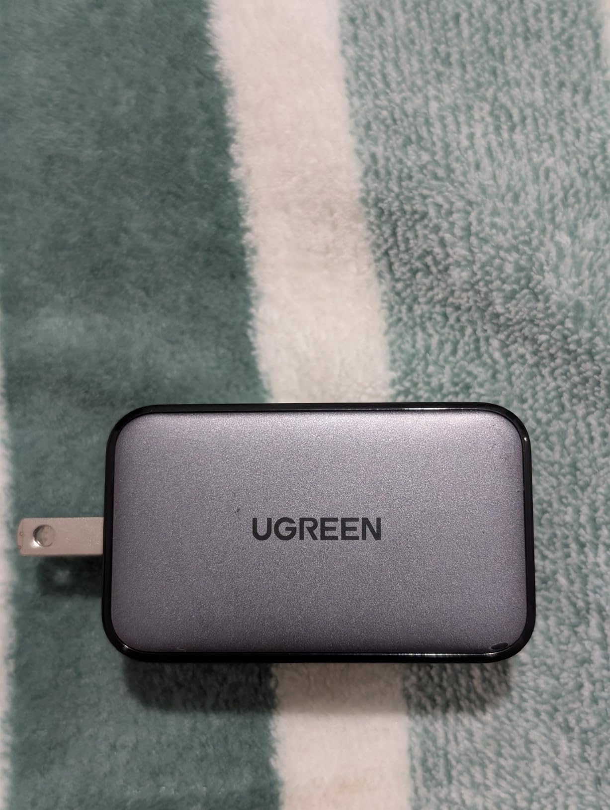 UGREEN Nexode 65W GaN USB C Wall Charger, 3-Port Compact Foldable Fast Charger Power Adapter for iPhone 17/16/15 Series, Galaxy S25/S24, Pixel 10/9, MacBook Pro/Air, Dell XPS, iPad Pro (Black) - Customer Photo 2