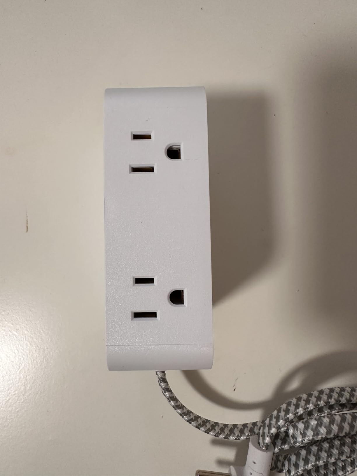 Surge Protector Power Strip - HANYCONY 8 Outlets 4 USB (2 USB C) Charging Ports, Multi Plug Outlet Extender, 5Ft Braided Extension Cord, Flat Plug Wall Mount Desk Charging Station for Home Office ETL - Customer Photo 3