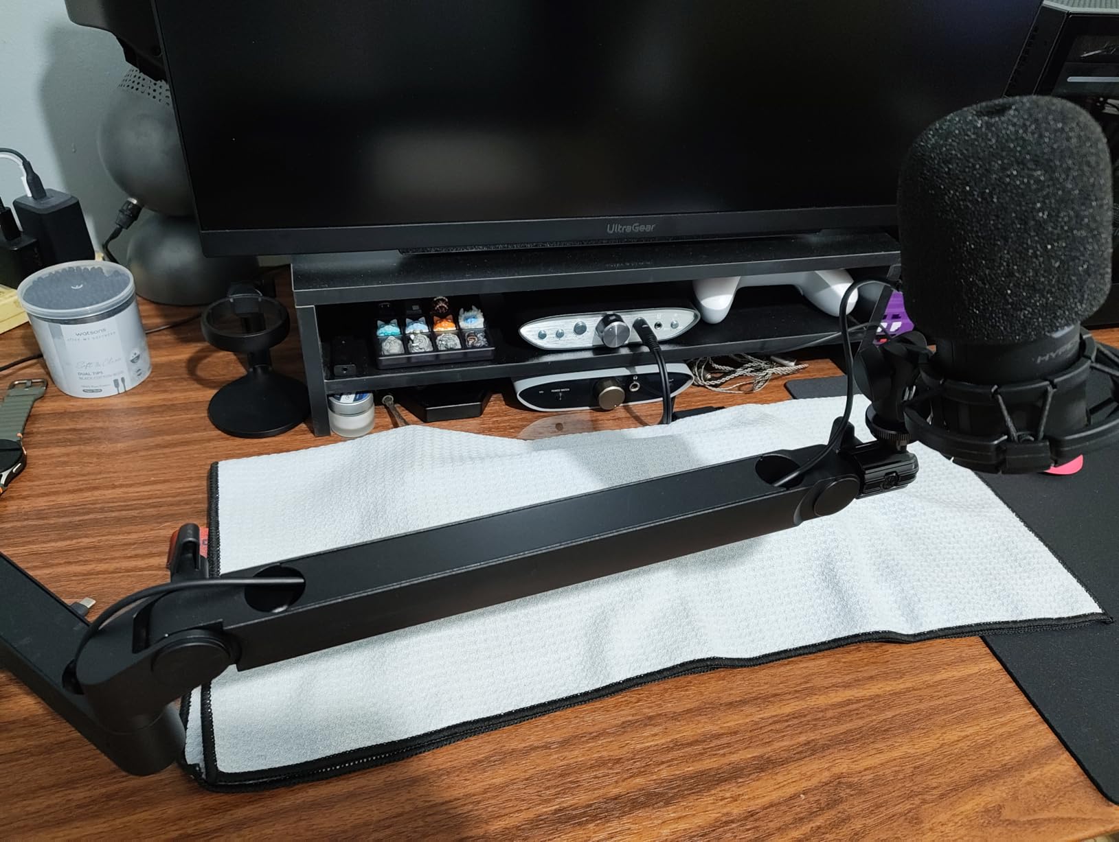 Elgato Wave Mic Arm LP - Premium Low Profile Microphone Arm with Cable Management Channels, Desk Clamp, Versatile Mounting, and Fully Adjustable – For Podcasting, Streaming, Gaming, and Home Office - Customer Photo 3
