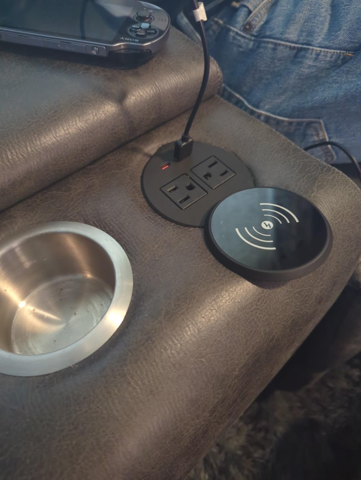 XBA PD 20W USB C Desk Power Grommet with 15W Wireless Charger Cover, Recessed Power Strip with 18W USB A and 2 AC Outlets,Hidden Power Outlets with 6FT Cords for Office, Home, Conference(Black) - Customer Photo 3