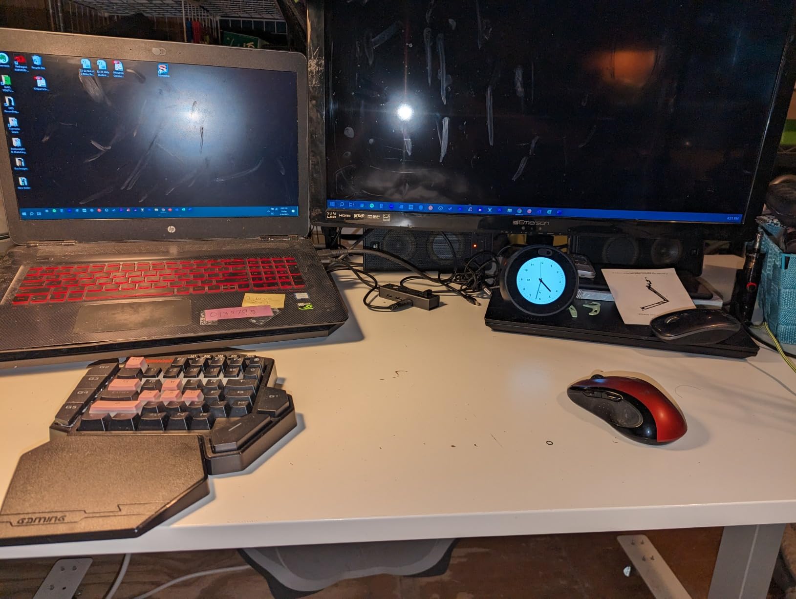 Redragon K585 PRO Wireless One-Handed Mechanical Keyboard, 42 Keys 3-Mode RGB 40% Gaming Keypad w/ 7 Onboard Macro Keys, Detachable Wrist Support, Rechargeable Battery (Red Switch) - Customer Photo 1