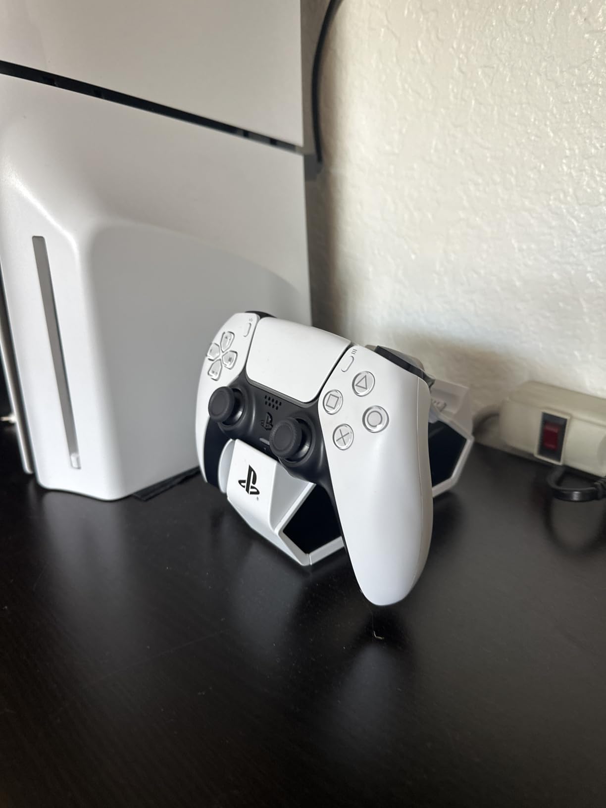 PowerA Twin Charging Station for Dualsense Wireless Controllers, Charge, Sony PlayStation, PS5, Officially Licensed - Customer Photo 5