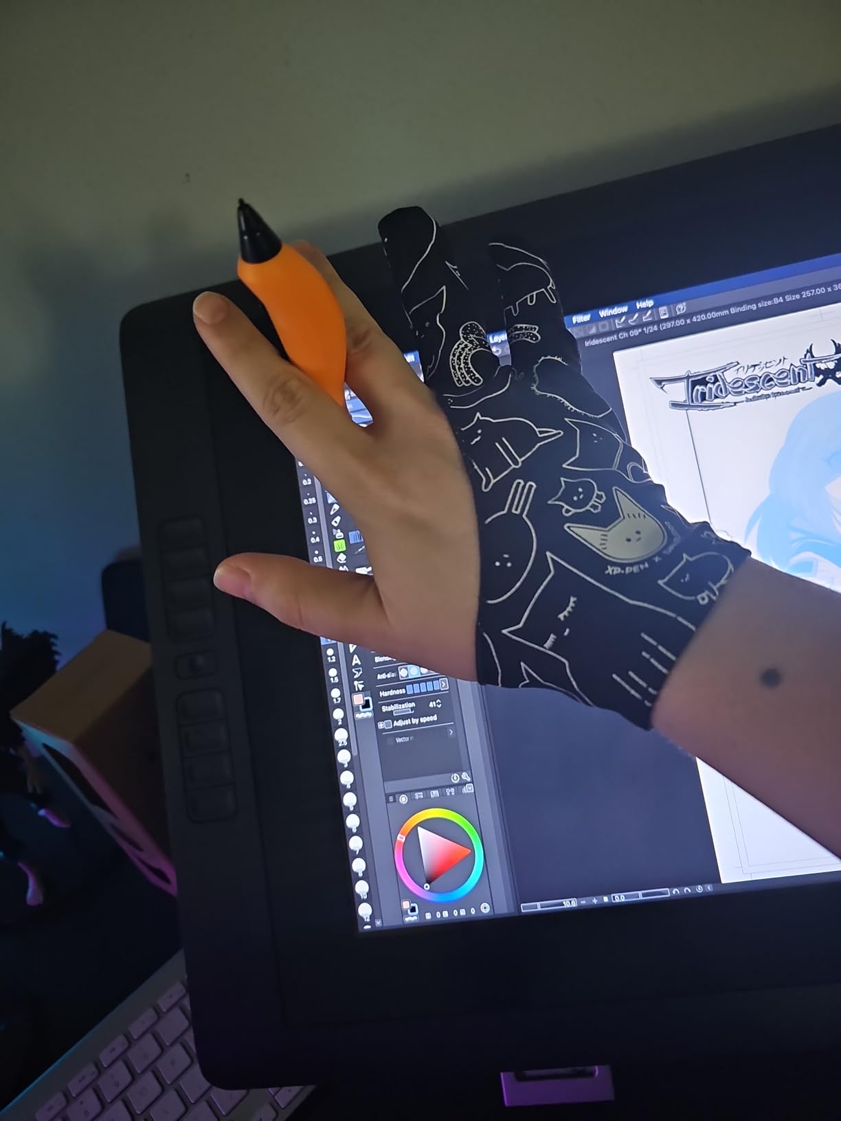 XPPen Digital Drawing Glove - Two-Finger Artist Glove with Cute Cat Print, Suitable for Right and Left Hand - Customer Photo 3