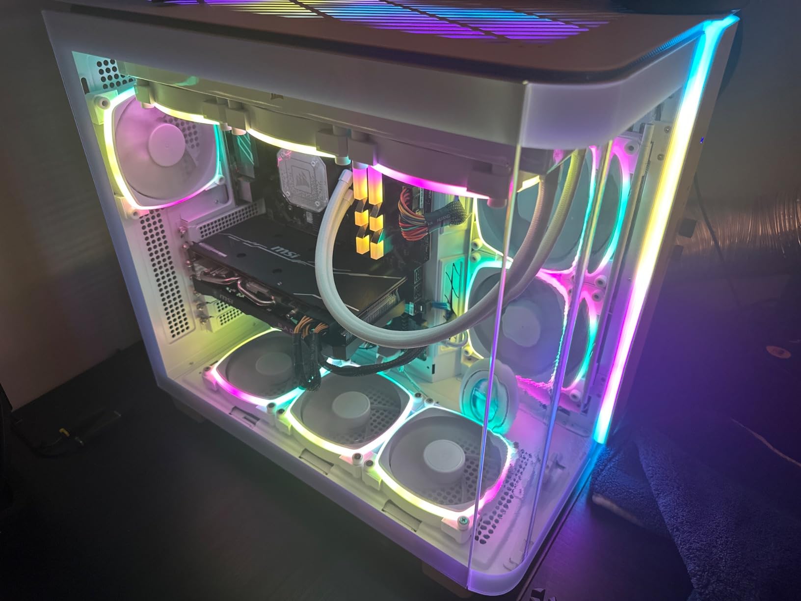 Thermalright Integrated Fan Hub, 10-Port 4 Pin PC Fan Controller, 12V Fan Hub, Support up to 10 Fans, SATA Power Cord Direct Input - Customer Photo 2