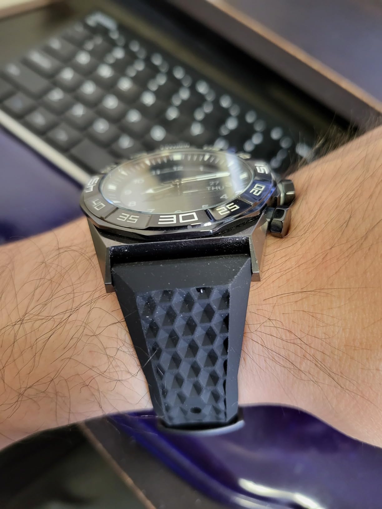 Citizen CZ Smart Gen 1 Hybrid smartwatch 44mm, Continuous Heart Rate Tracking, Fitness Activity, Golf App, Displays Notifications and Messages, Bluetooth Connection, 15 Day Battery Life - Customer Photo 1