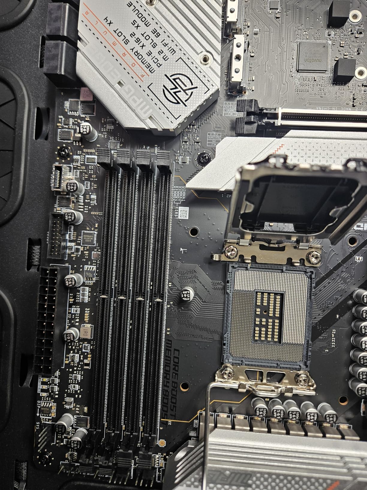 Intel Core i9-12900K Gaming Desktop Processor with Integrated Graphics and 16 (8P+8E) Cores up to 5.2 GHz Unlocked LGA1700 600 Series Chipset 125W - Customer Photo 4