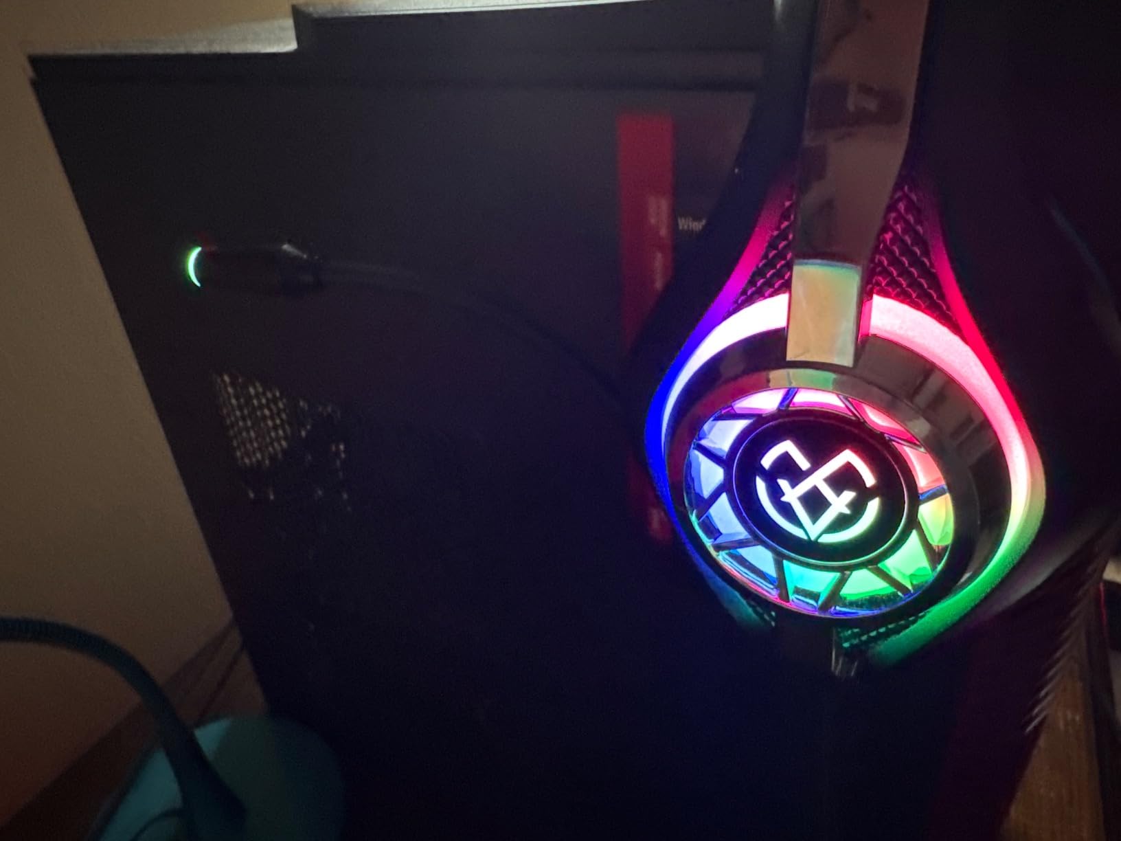 Gaming Headset for PC, Ps5, Switch, Mobile, Gaming Headphones for Nintendo with Noise Canceling Mic, Deep Bass Stereo Sound - Customer Photo 2
