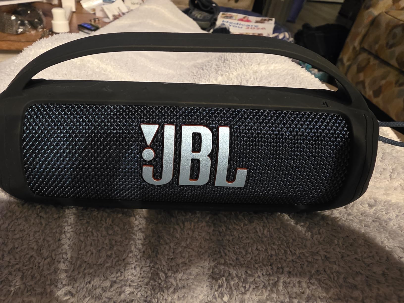 JBL Flip 6 - Portable Bluetooth Speaker, powerful sound and deep bass, IPX7 waterproof, 12 hours of playtime, JBL PartyBoost for multiple speaker pairing for home, outdoor and travel (Blue) - Customer Photo 1