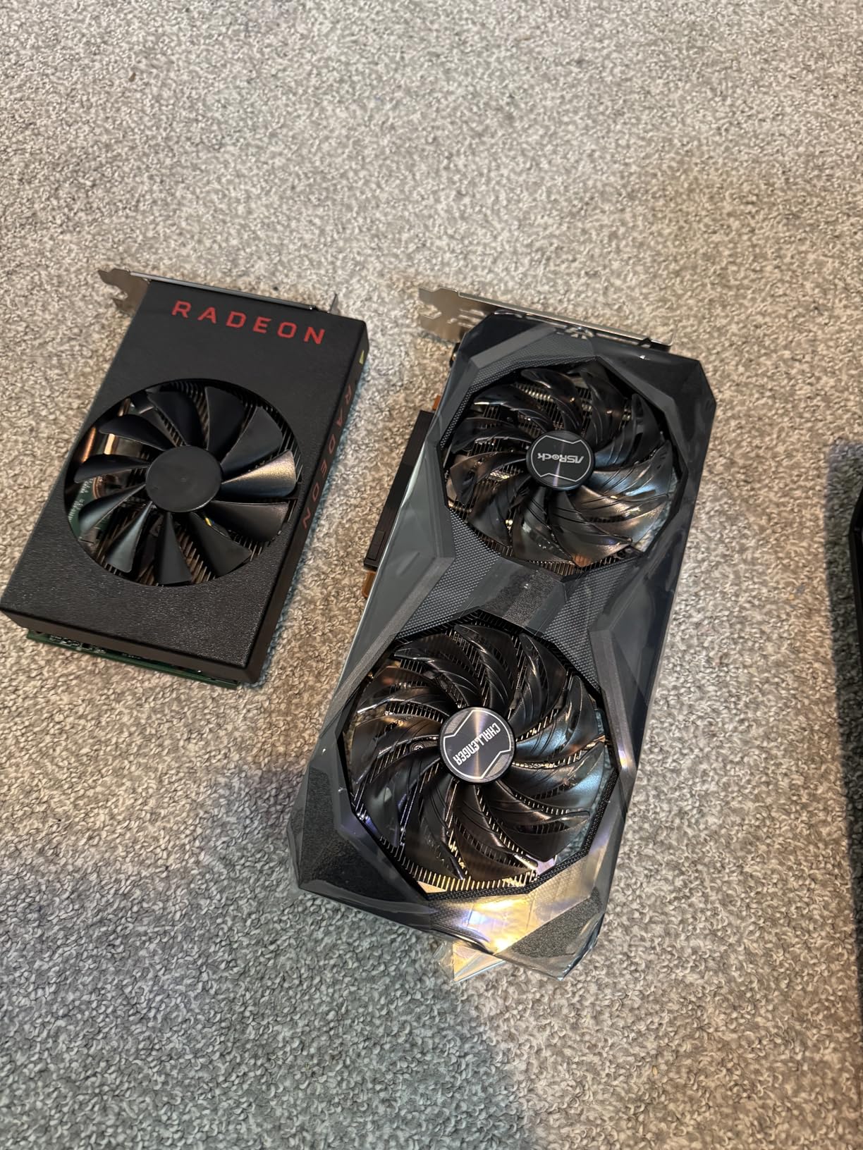 ASRock AMD Radeon RX 6600 Challenger D 8GB GDDR6 DisplayPort 14Gbps HDMI 0dB Silent Cooling 128-bit 7680 x 4320 Dual Fan Graphics Card PCI Express 4.0 x8 8-pin - Customer Photo 5