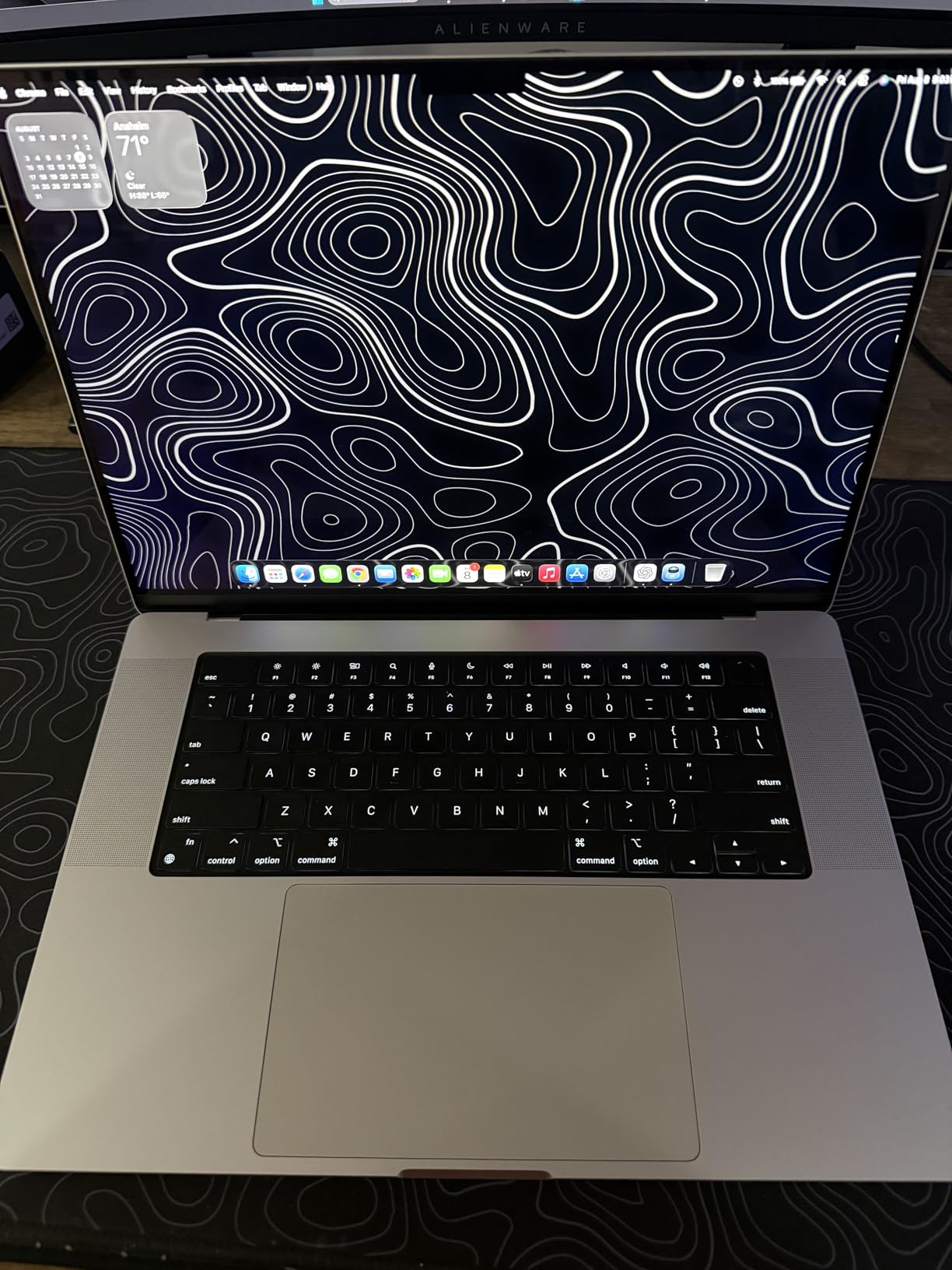 2021 Apple MacBook Pro (16-inch, M1 Pro chip with 10‑core CPU and 16‑core GPU, 16GB RAM, 1TB SSD) - Silver - Customer Photo 1