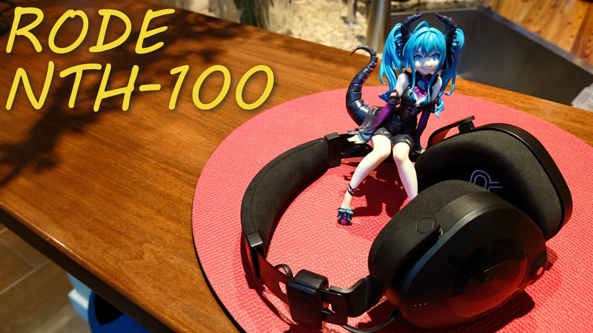RØDE NTH-100 Professional Over-ear Headphones For Content Creation, Music Production, Mixing and Audio Editing, Podcasting, Location Recording,Black - Customer Photo 1