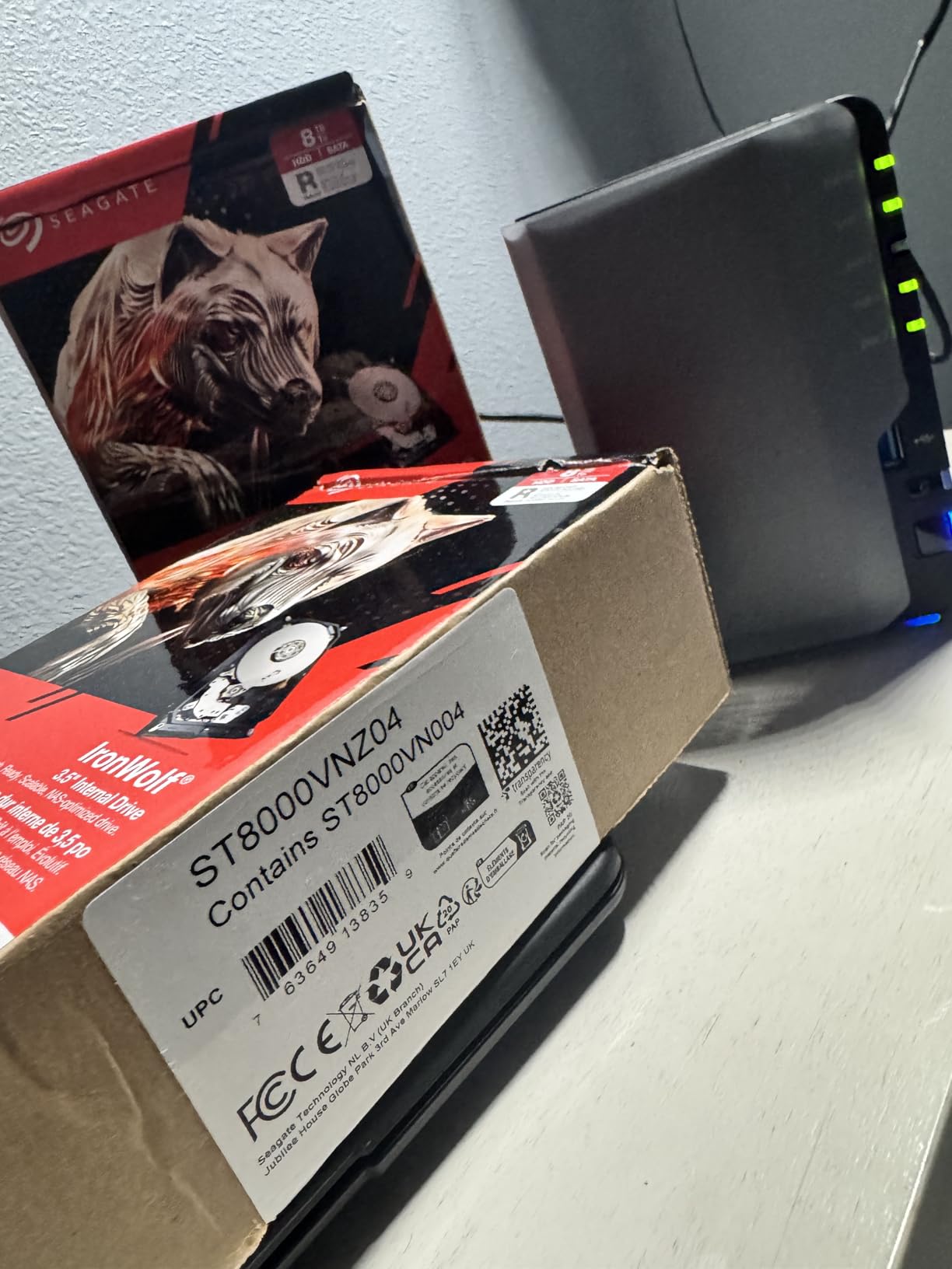 Seagate IronWolf 4TB NAS Internal Hard Drive CMR 3.5 Inch SATA 6Gb/s 5400 RPM 64MB Cache for RAID Network Attached Storage Rescue Services (ST4000VNZ06/006) - Customer Photo 1