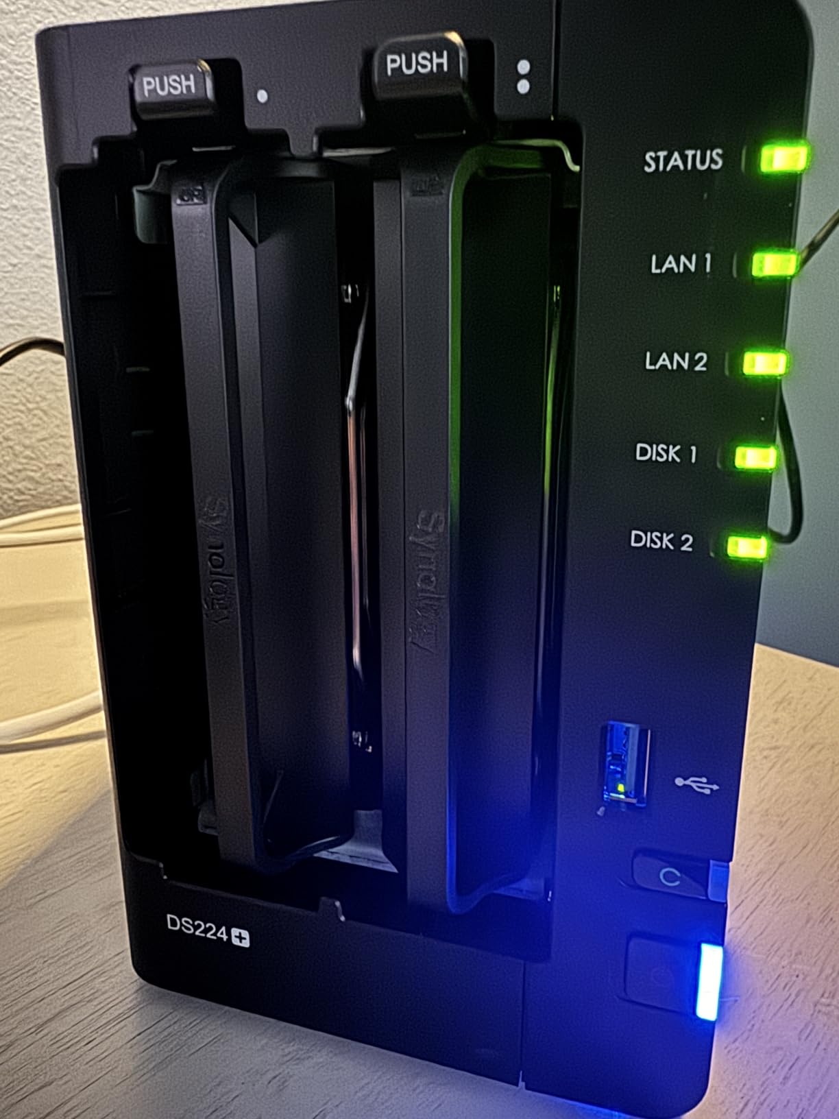 Seagate IronWolf 4TB NAS Internal Hard Drive CMR 3.5 Inch SATA 6Gb/s 5400 RPM 64MB Cache for RAID Network Attached Storage Rescue Services (ST4000VNZ06/006) - Customer Photo 2
