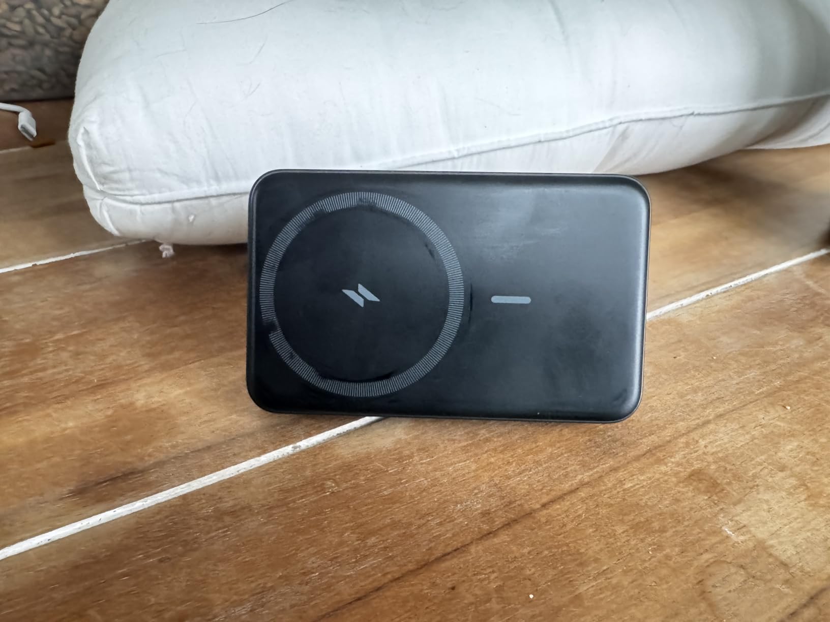 Anker 633 Magnetic Battery, 10,000mAh Foldable Wireless Portable Charger, 20W USB-C Power Delivery Power Bank with Stand, Magsafe-Compatible for iPhone 16/15/14/13/12 Series - Customer Photo 1