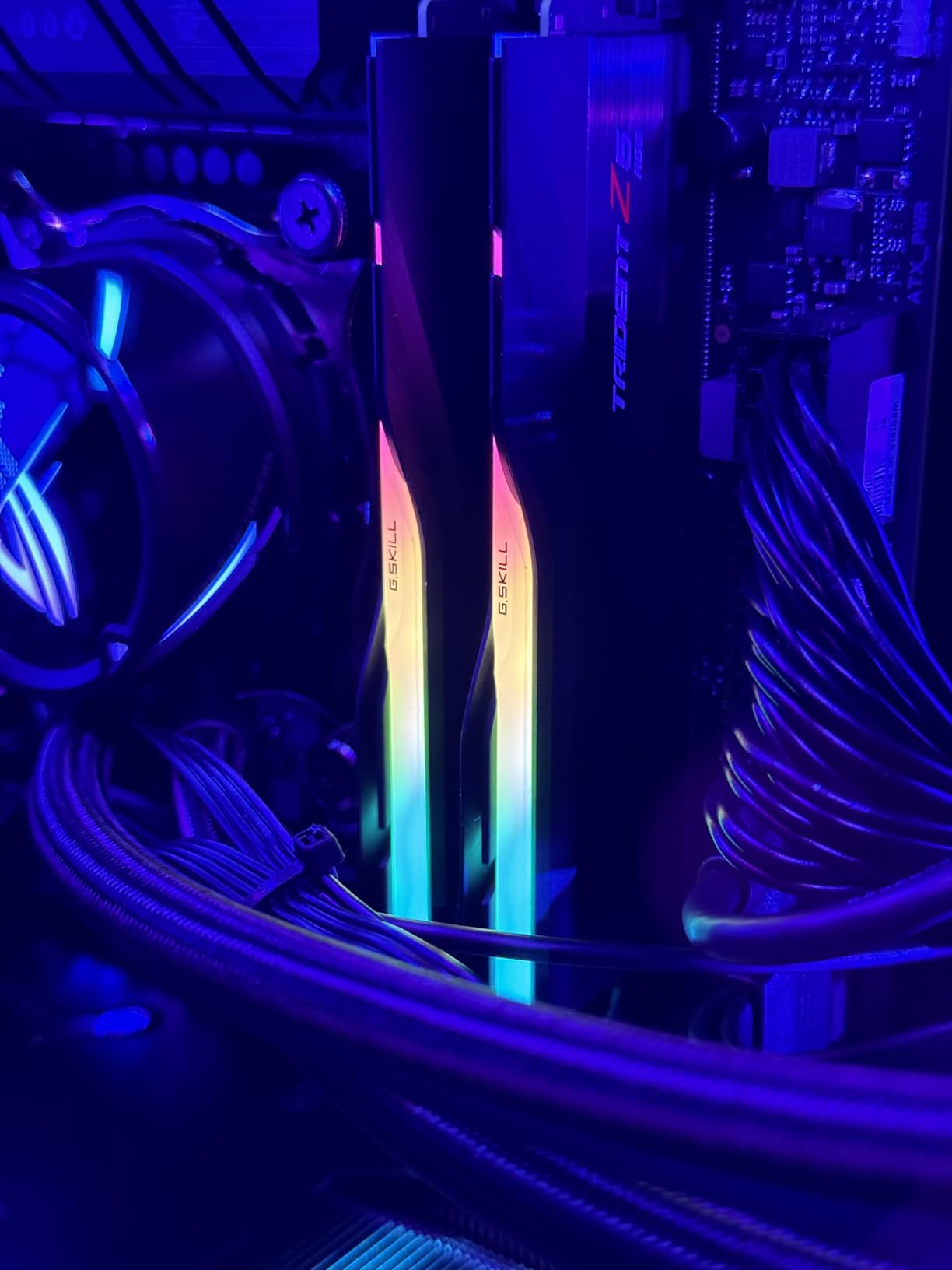 G.SKILL DDR5 RAM 32GB (2x16GB) Trident Z5 RGB Series 6400MT/s CL32-39-39-102 1.40V Desktop Computer Memory U-DIMM - Matte Black (F5-6400J3239G16GA2-TZ5RK) - Customer Photo 4