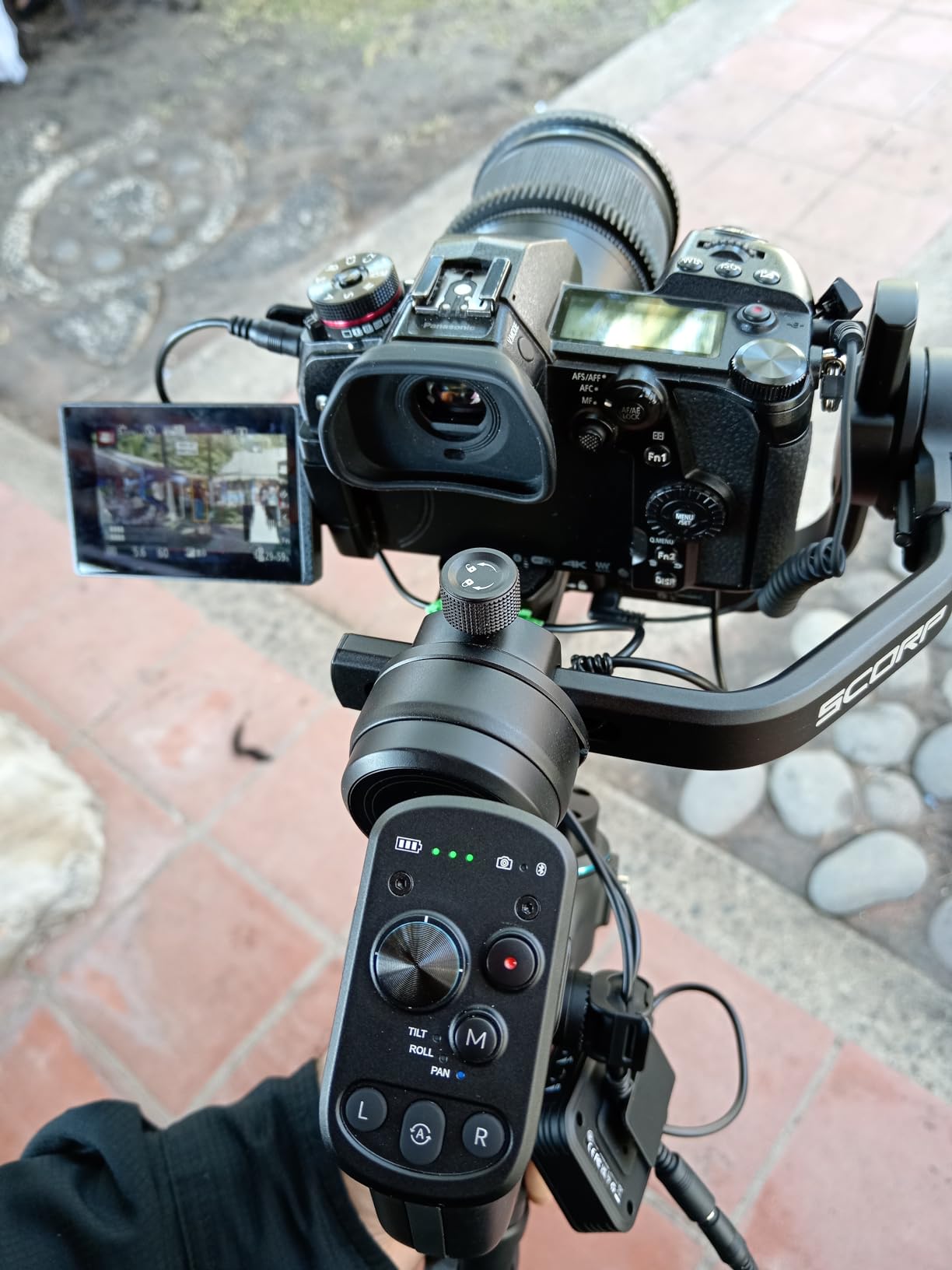 FeiyuTech SCORP-C [Official] Gimbal Stabilizer for DSLR & Mirrorless Cameras, Compatible with Sony a7IV a7s Canon R5 R6 M50 Panasonic Nikon Fujifilm,Max 5.5 lbs Payload,Cable Control,13H Runtime - Customer Photo 1