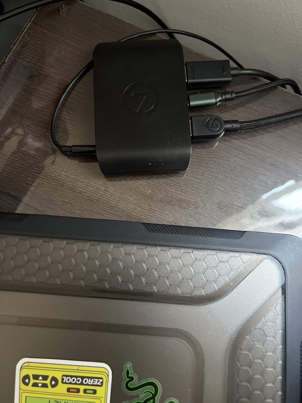 Elgato HD60 X - Stream and Record in 1080p60 HDR10 or 4K30 with Ultra-low Latency on PS5|Pro, PS4|Pro, Xbox Series X/S, Xbox One X|S, Nintendo Switch 2, in OBS and More, Works with PC and Mac - Customer Photo 3