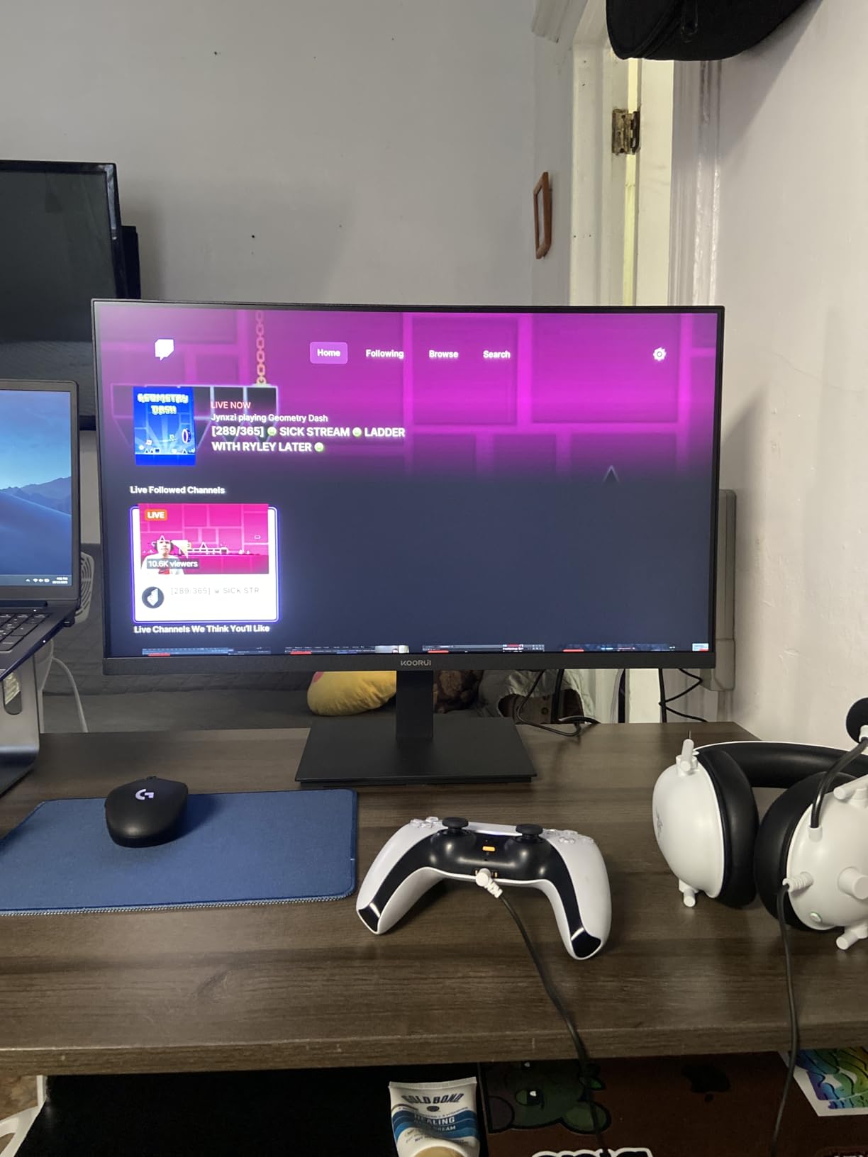 KOORUI 24-inch Computer Monitor Full HD 1920 x 1080p 100Hz VA Display 3000:1 Contrast Ratio with HDMI VGA, Three-Sided Slim Bezels, 100 x 100 mm VESA Mountable, Ergonomic Tilt, Black - Customer Photo 2