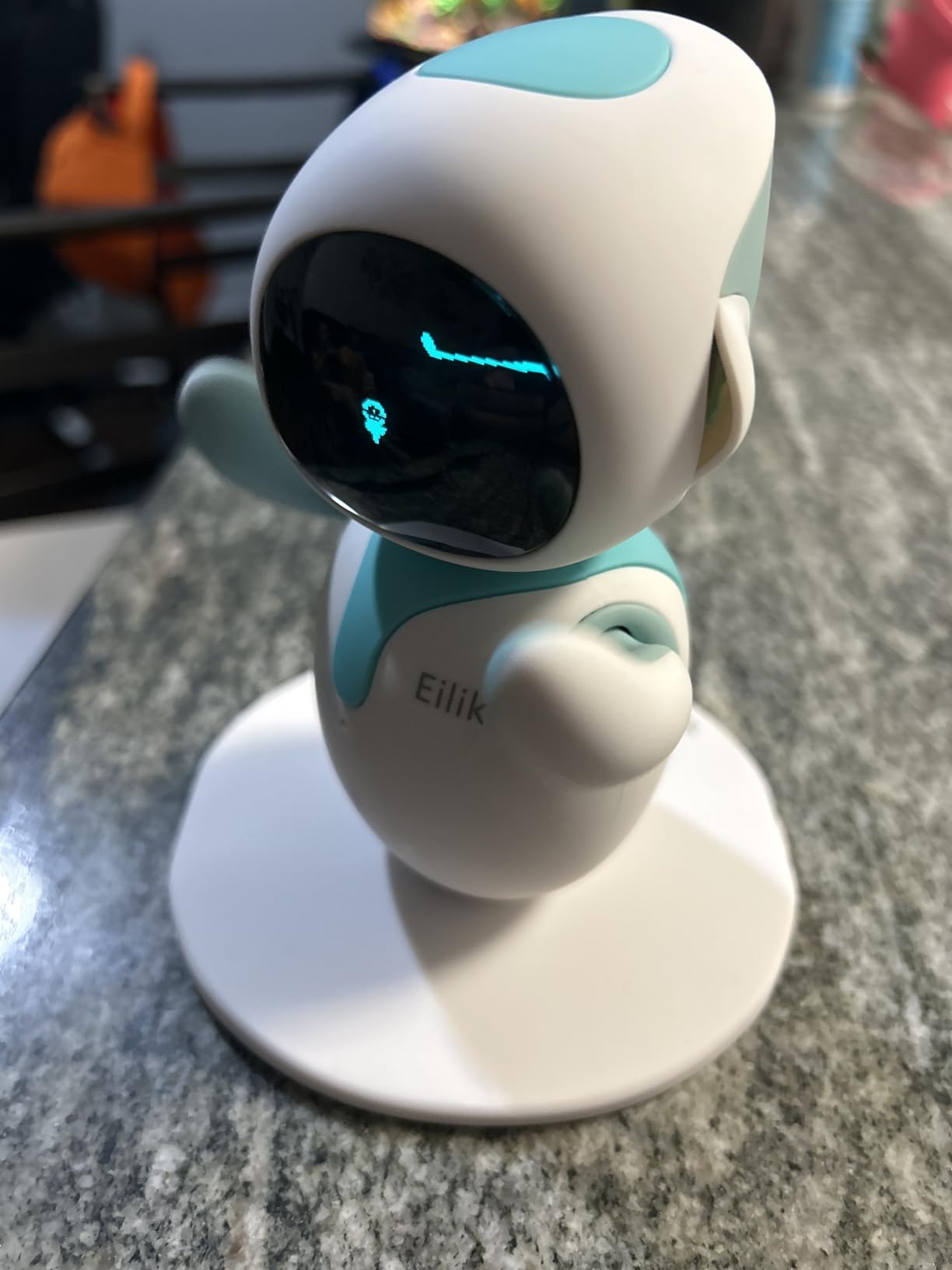 ENERGIZE LAB Eilik – Cute Robot Pets for Kids and Adults, Your Perfect Interactive Companion at Home or Workspace, Unique Gifts for Girls & Boys. - Customer Photo 3