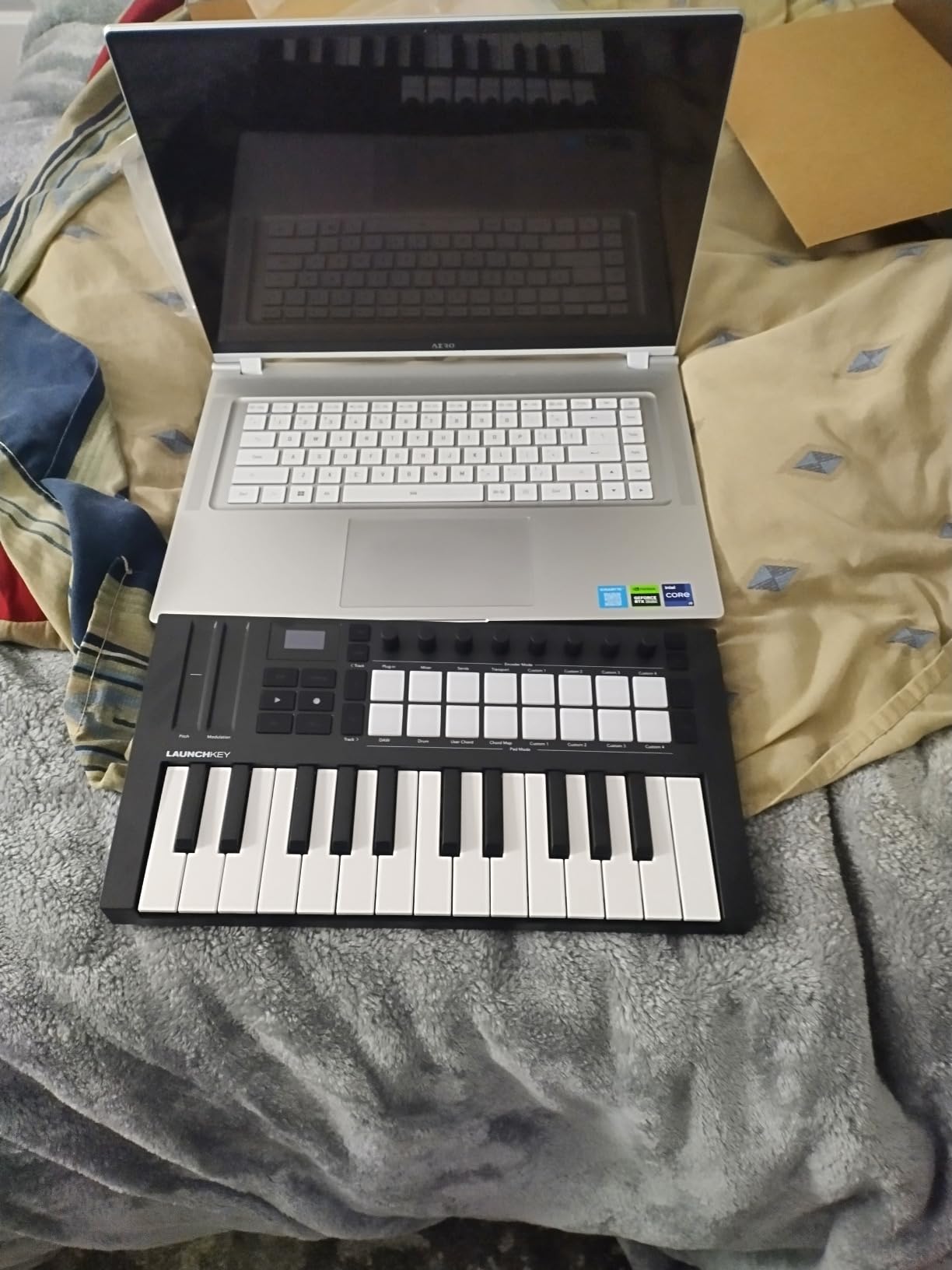 Novation Launchkey 88 [MK3] - premium 88-note MIDI keyboard for expressive music creation - Customer Photo 3