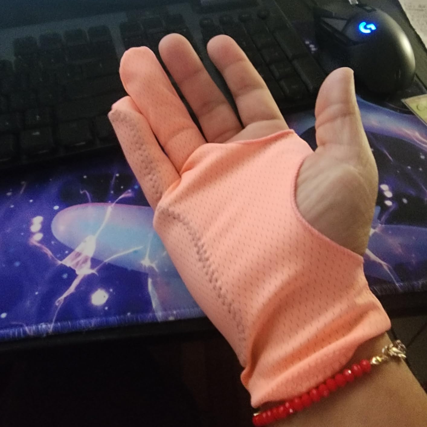 Artist Drawing Glove 3-Layer Palm Rejection [2 Pack Black] Right Left Hand Digital Art Graphic Tablet iPad Gloves Two Finger Smooth Elasticity Breathable for Stylus Pen Pencil Sketching Painting - Customer Photo 1