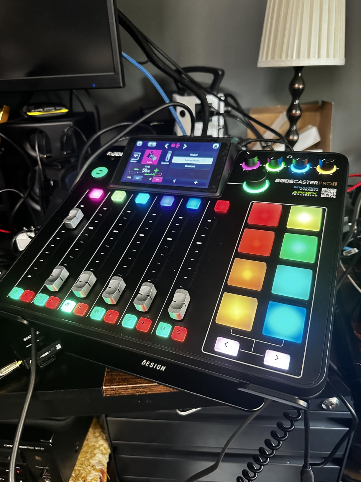 RØDE RØDECaster Pro II All-in-One Production Solution for Podcasting, Streaming, Music Production and Content Creation,Black - Customer Photo 1