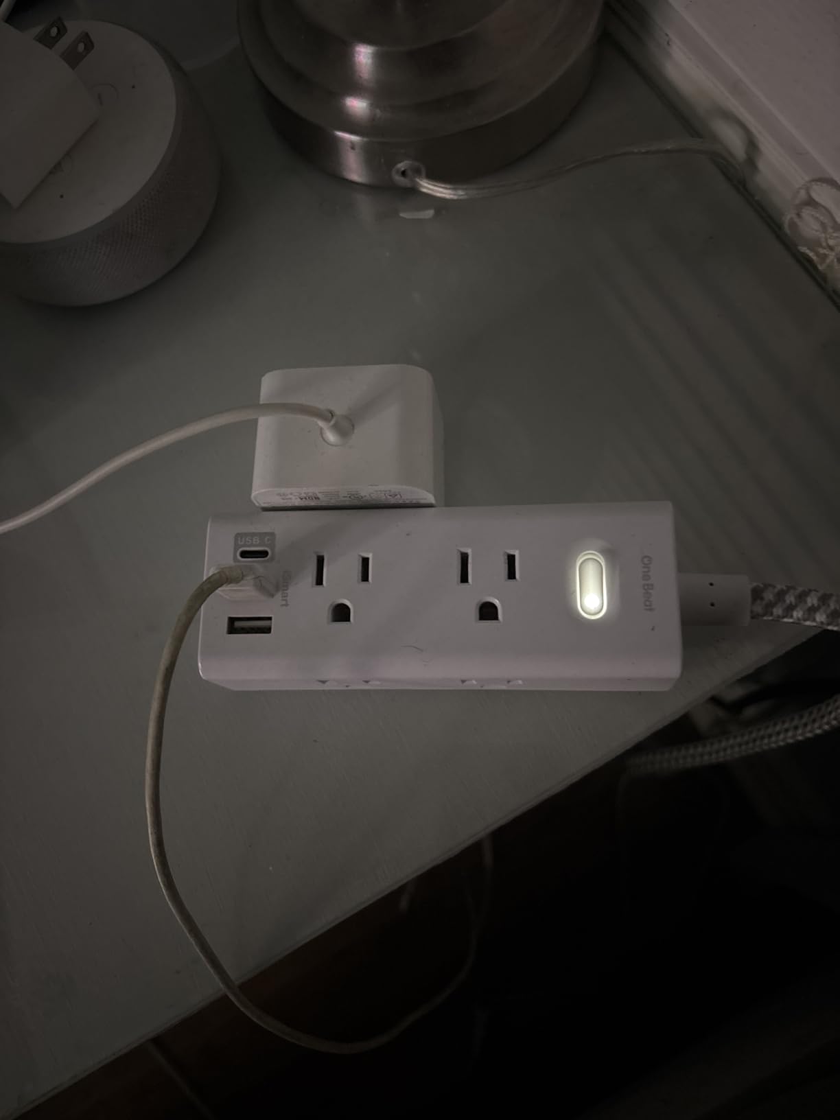 Power Strip Surge Protector - One Beat 6 Widely Outlets with 4 USB Ports (2 USB C), 5 Ft Extension Cord Flat Plug, Wall Mount Outlet Extender Small Power Strip for Travel Home Office College Dorm Room - Customer Photo 4