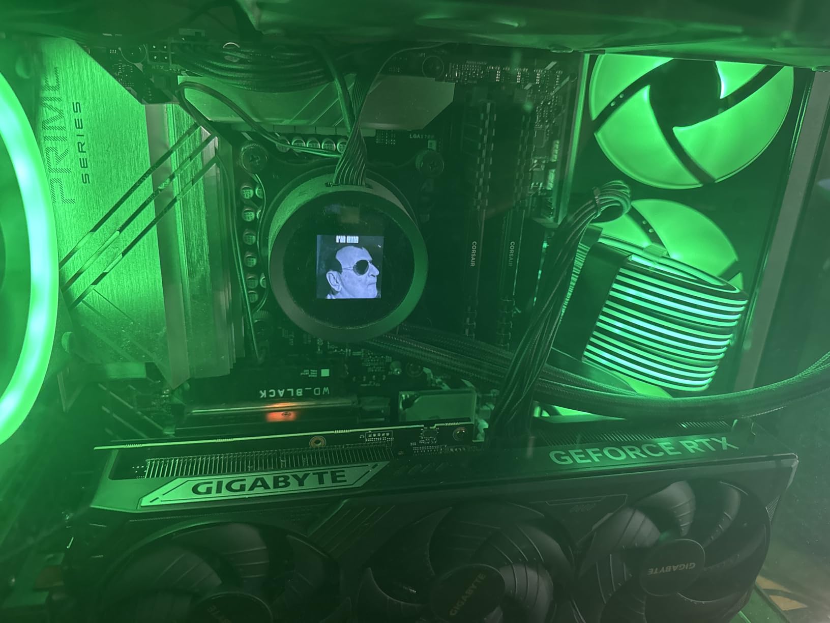 NZXT Vertical GPU Mounting Kit - AB-RH175-B1-175 mm PCIe 4.0x16 Riser Cable - GPU Holder - Sturdy Steel Bracket - Black - Customer Photo 2