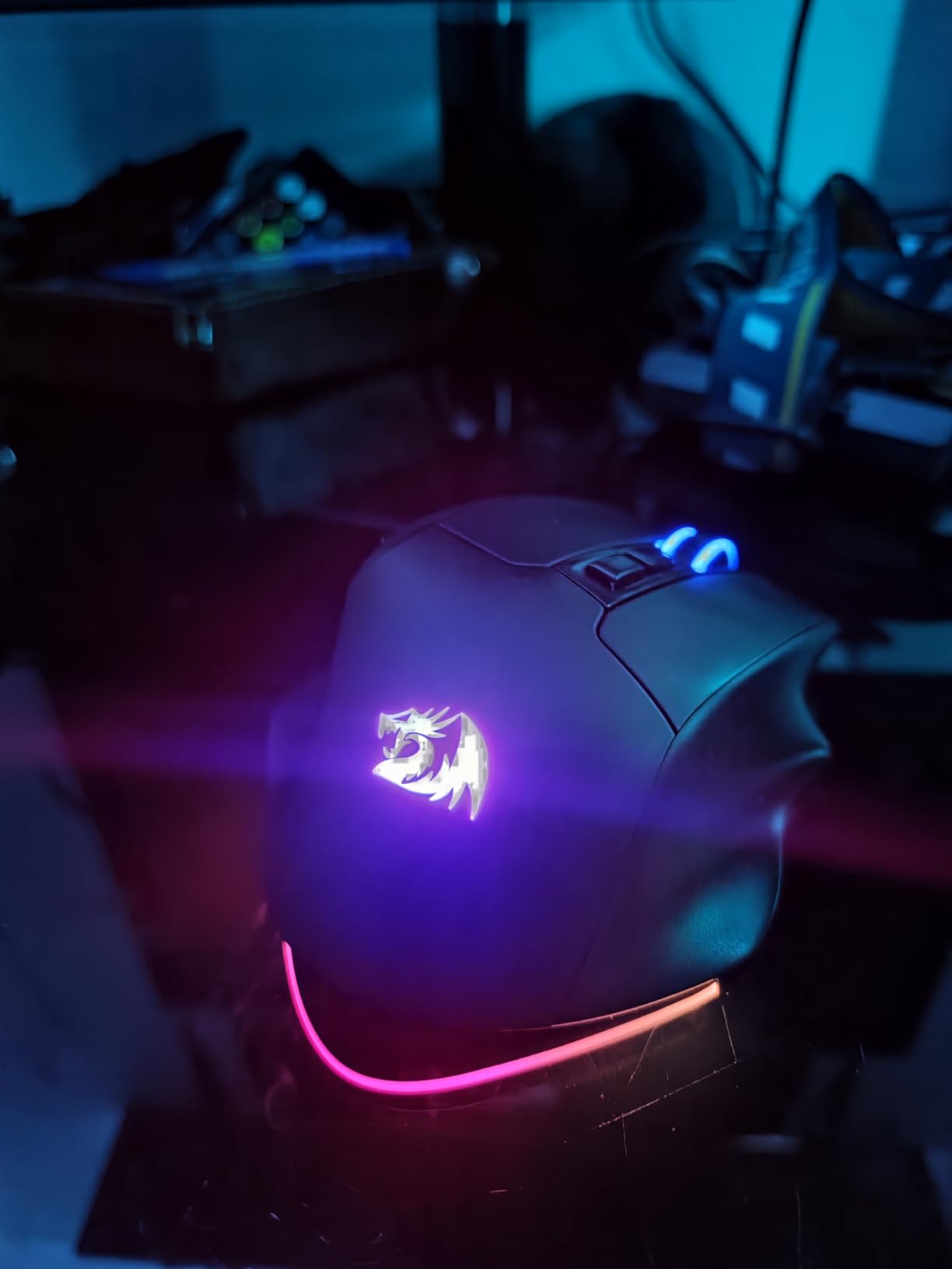 Redragon M811 Aatrox MMO Gaming Mouse, 15 Programmable Buttons Wired RGB Mouse w/Ergonomic Natural Grip Build, 10 Side Macro Keys, Software Supports DIY Keybinds & Backlit - Customer Photo 2
