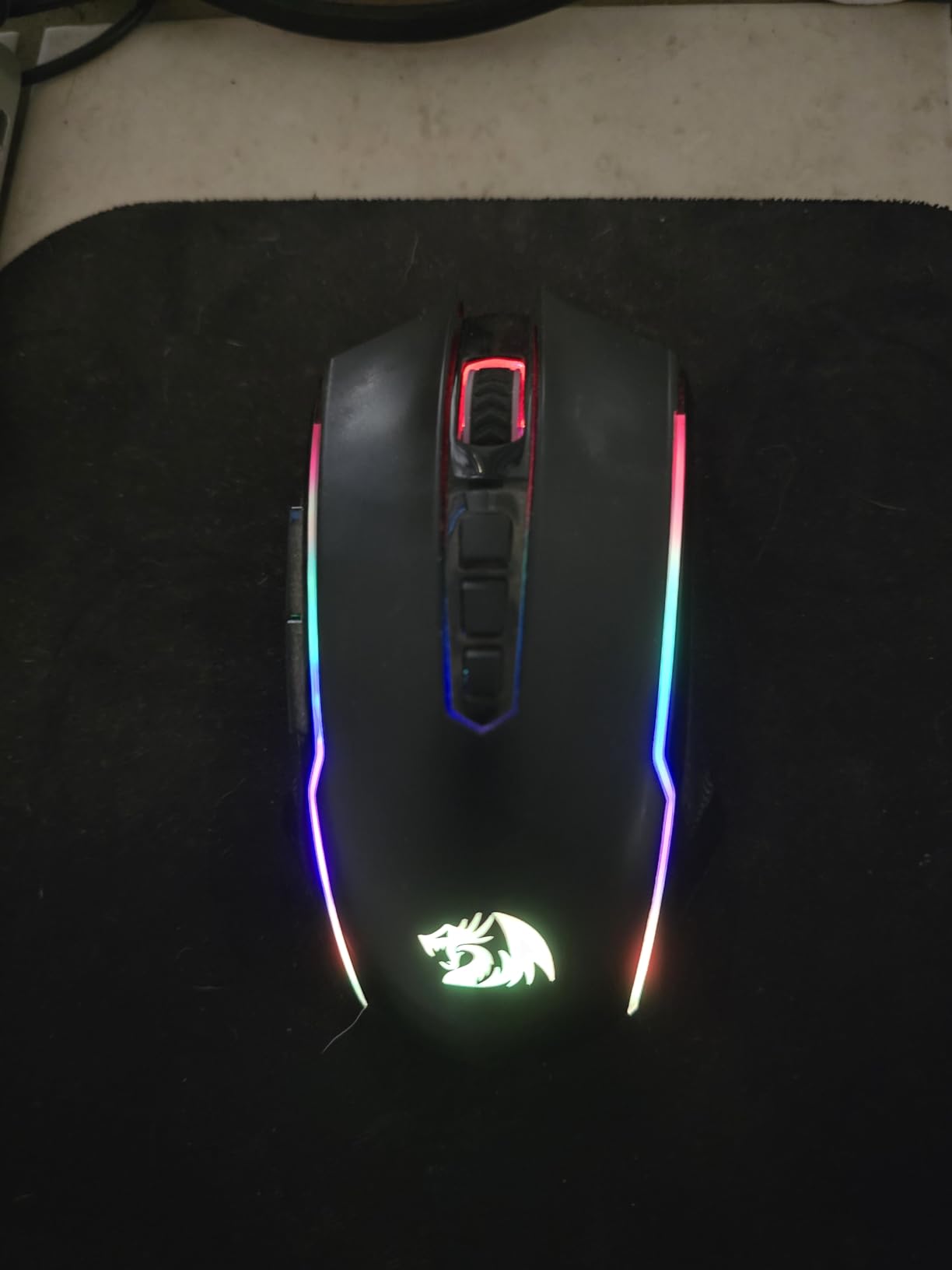 Redragon Gaming Mouse, Wireless Mouse Gaming with 8000 DPI, PC Gaming Mice with Fire Button, RGB Backlit Programmable Ergonomic Mouse Gamer, Rechargeable, 70Hrs for Windows, Mac Gamer, Black - Customer Photo 3