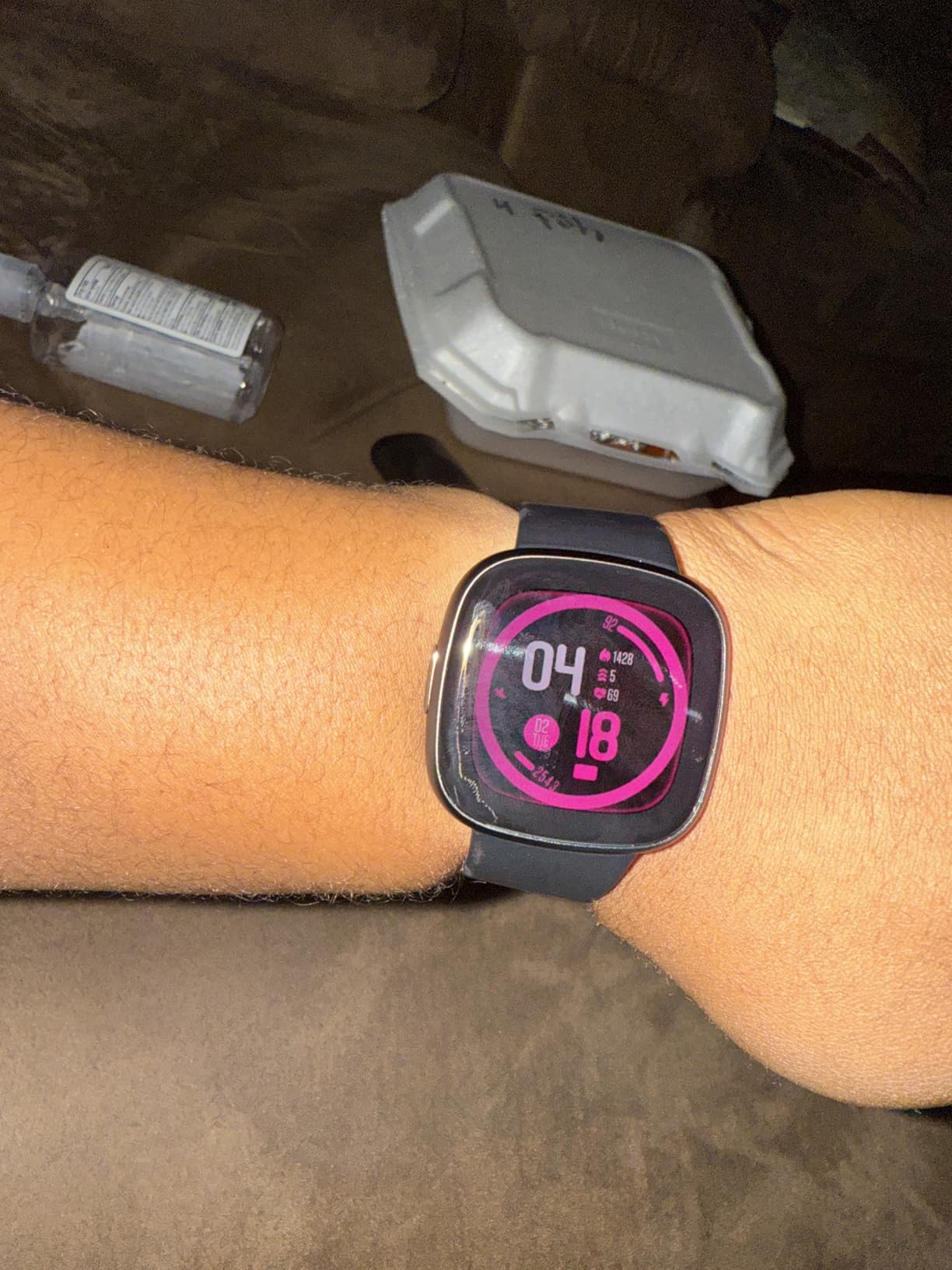 Fitbit Versa 4 Health & Fitness Smartwatch with GPS, 24/7 Heart Rate, Sleep Tracking, Workout Modes, Built-in Alexa, Water Resistant, 6+ Day Battery Life - Black - Customer Photo 1
