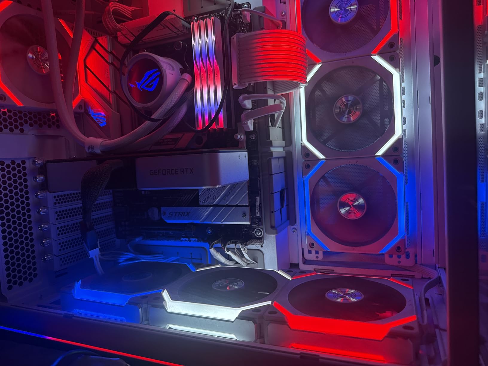 WD_BLACK 1TB SN850X NVMe Internal Gaming Solid State Drive with Heatsink - Works with Playstation 5, Gen4 PCIe, M.2 2280, Up to 7,300 MB/s - WDS100T2XHE - Customer Photo 4