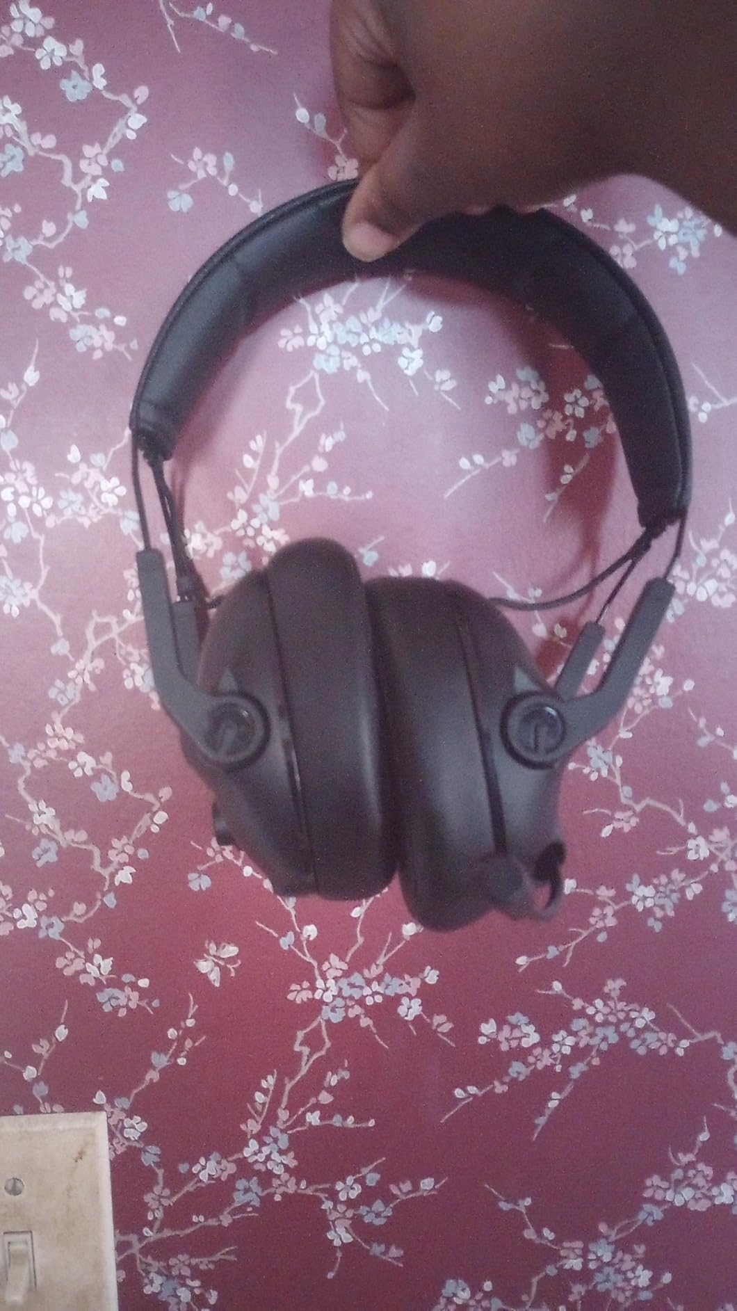 SENZER SG600 Wireless Gaming Headset with Microphone - 7.1 Surround Sound, Noise Canceling Mic, 2.4GHz Wireless & Bluetooth 5.3 - Foldable Gaming Headphones for PC PS5 PS4 (Not Xbox Compatible) - Customer Photo 3