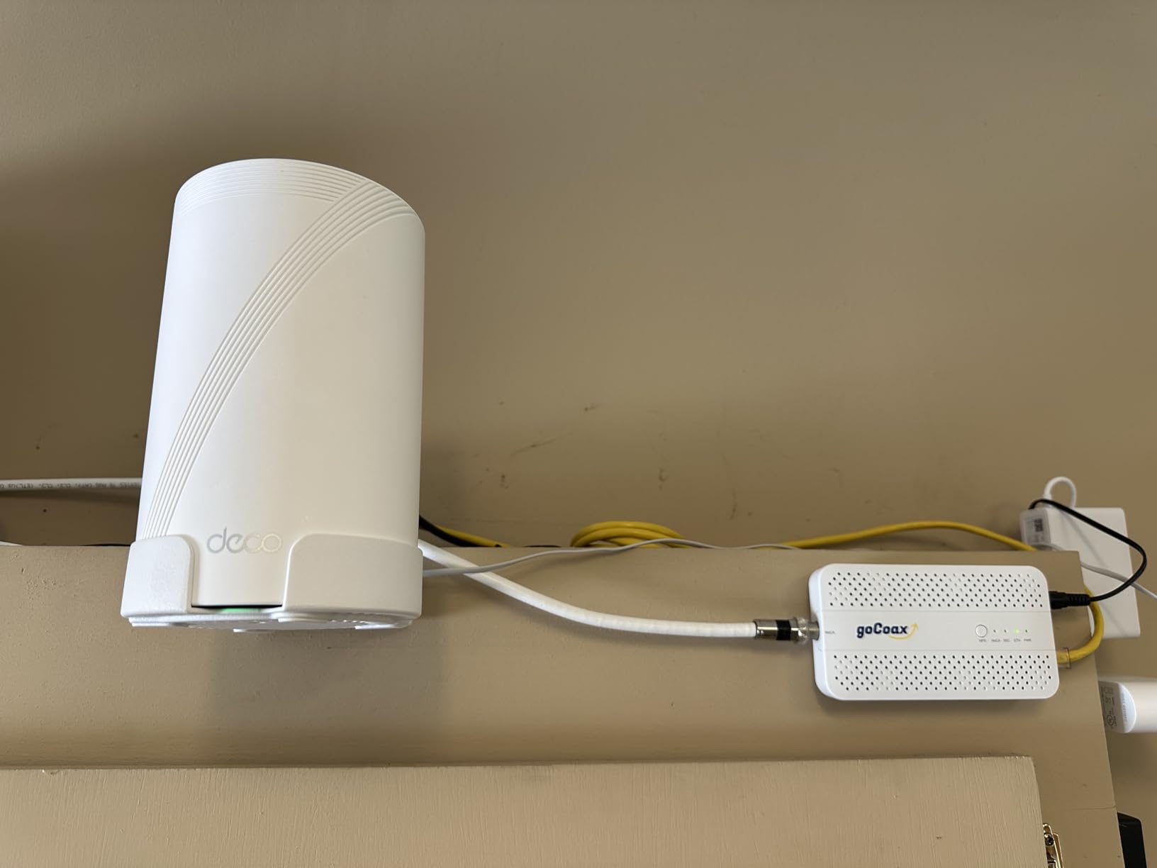 TP-Link Deco XE75 AXE5400 Tri-Band WiFi 6E Mesh System - Wi-Fi up to 7200 Sq.Ft, Engadget Rated Best Mesh for Most People, Replaces WiFi Router and Extender, AI-Driven Mesh New 6GHz Band, 3-Pack - Customer Photo 2