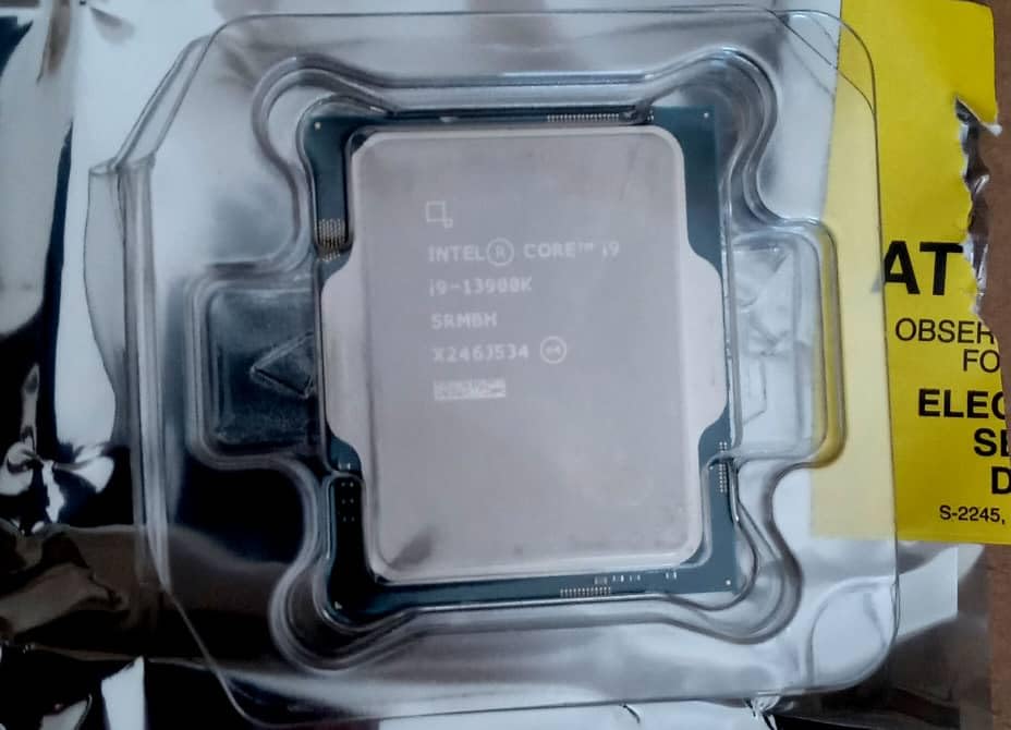 Intel Core i9-13900K Desktop Processor 24 cores (8 P-cores + 16 E-cores) 36M Cache, up to 5.8 GHz customer photo 1