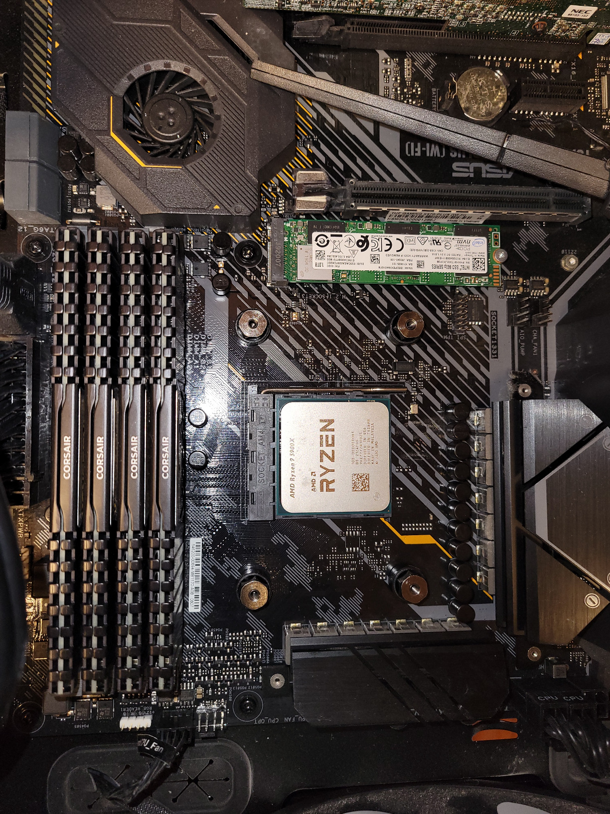 ASUS TUF Gaming X670E-PLUS WiFi 6E Socket AM5 (LGA 1718) Ryzen 7000 ATX Gaming Motherboard(16 Power Stages, PCIe® 5.0, DDR5 Memory, Four M.2 Slots,2.5 Gb LAN,USB 4, Aura RGB Lighting) - Customer Photo 2