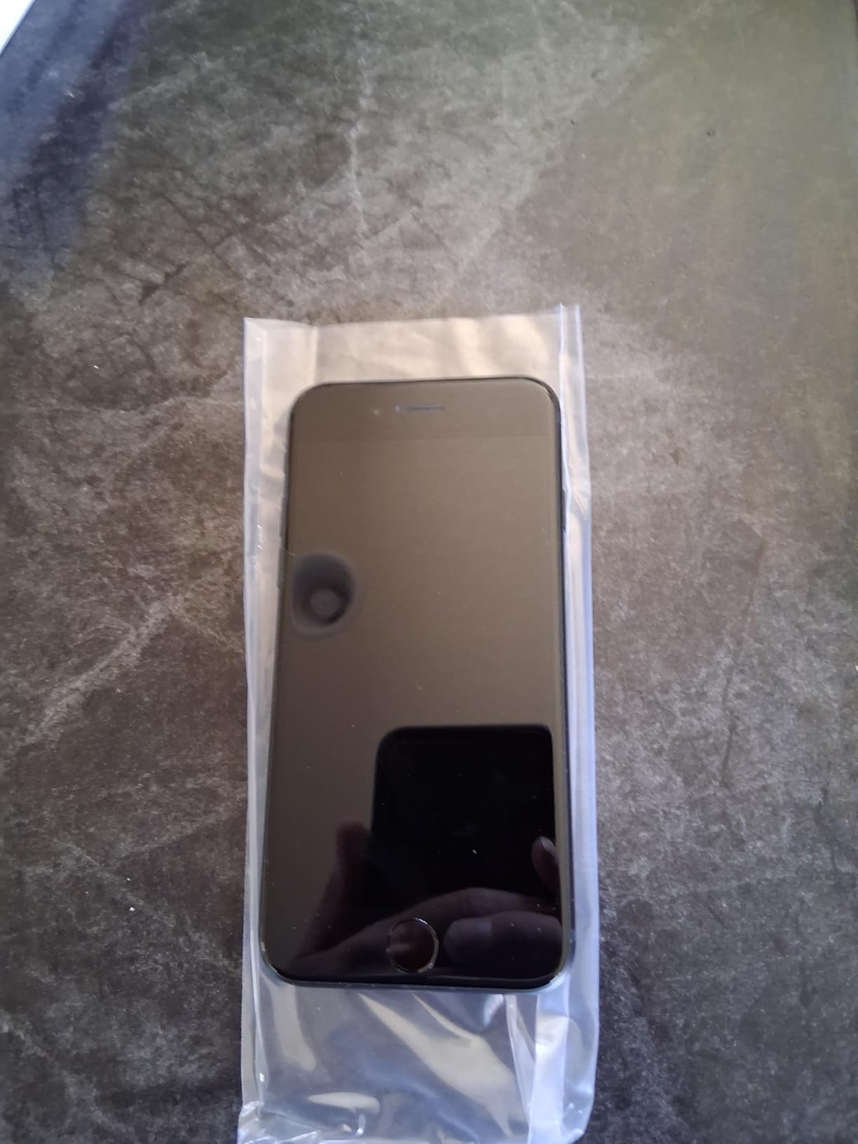 Apple iPhone SE 3rd Gen, 64GB, Midnight - Unlocked (Renewed) - Customer Photo 4