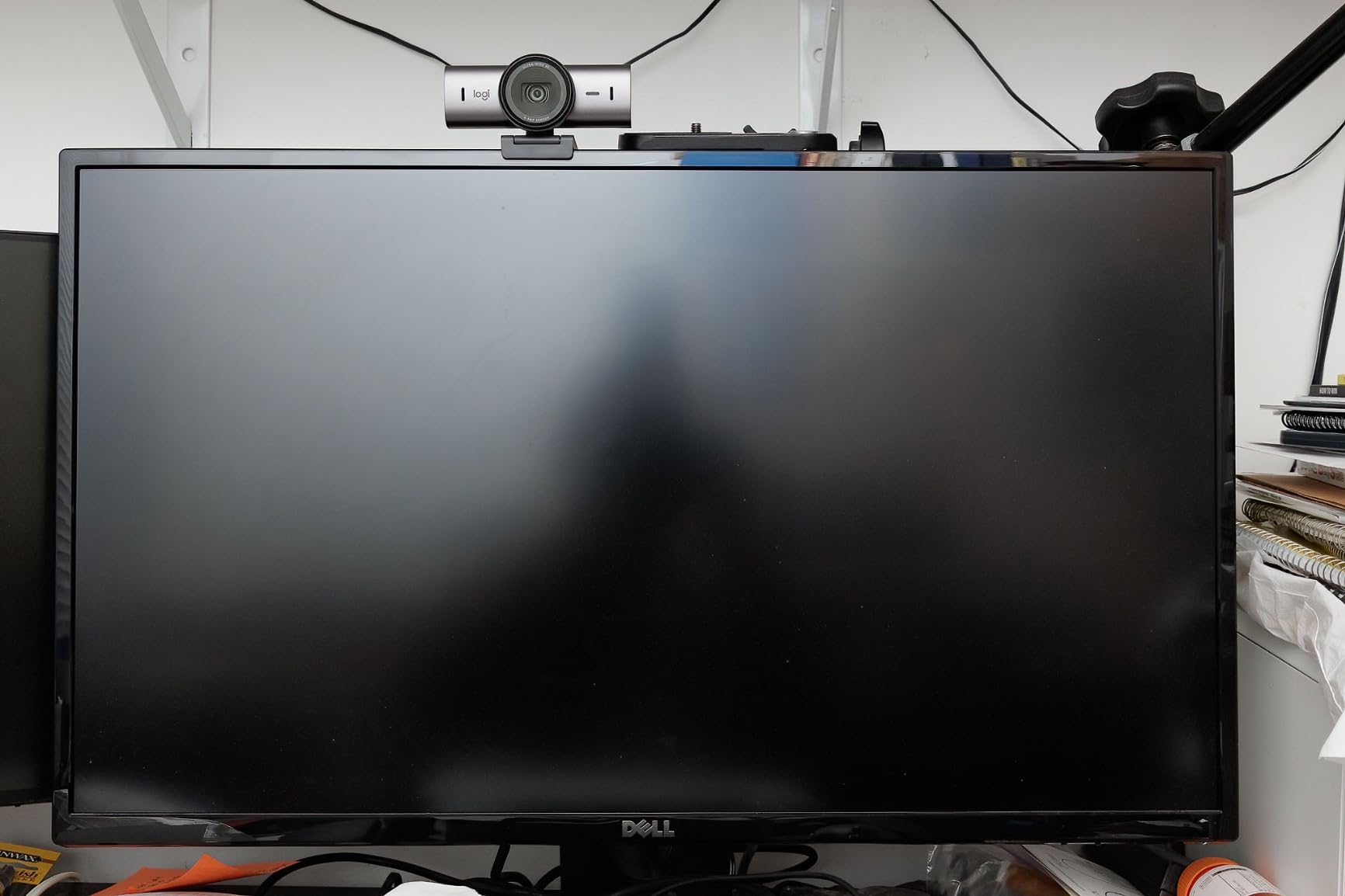 Logitech MX Brio Ultra HD 4K Collaboration, Streaming Webcam, 1080p at 60 FPS, Show Mode, Works with Microsoft Teams, Zoom, Google Meet, Nintendo Switch 2 new GameChat mode - Graphite - Customer Photo 3